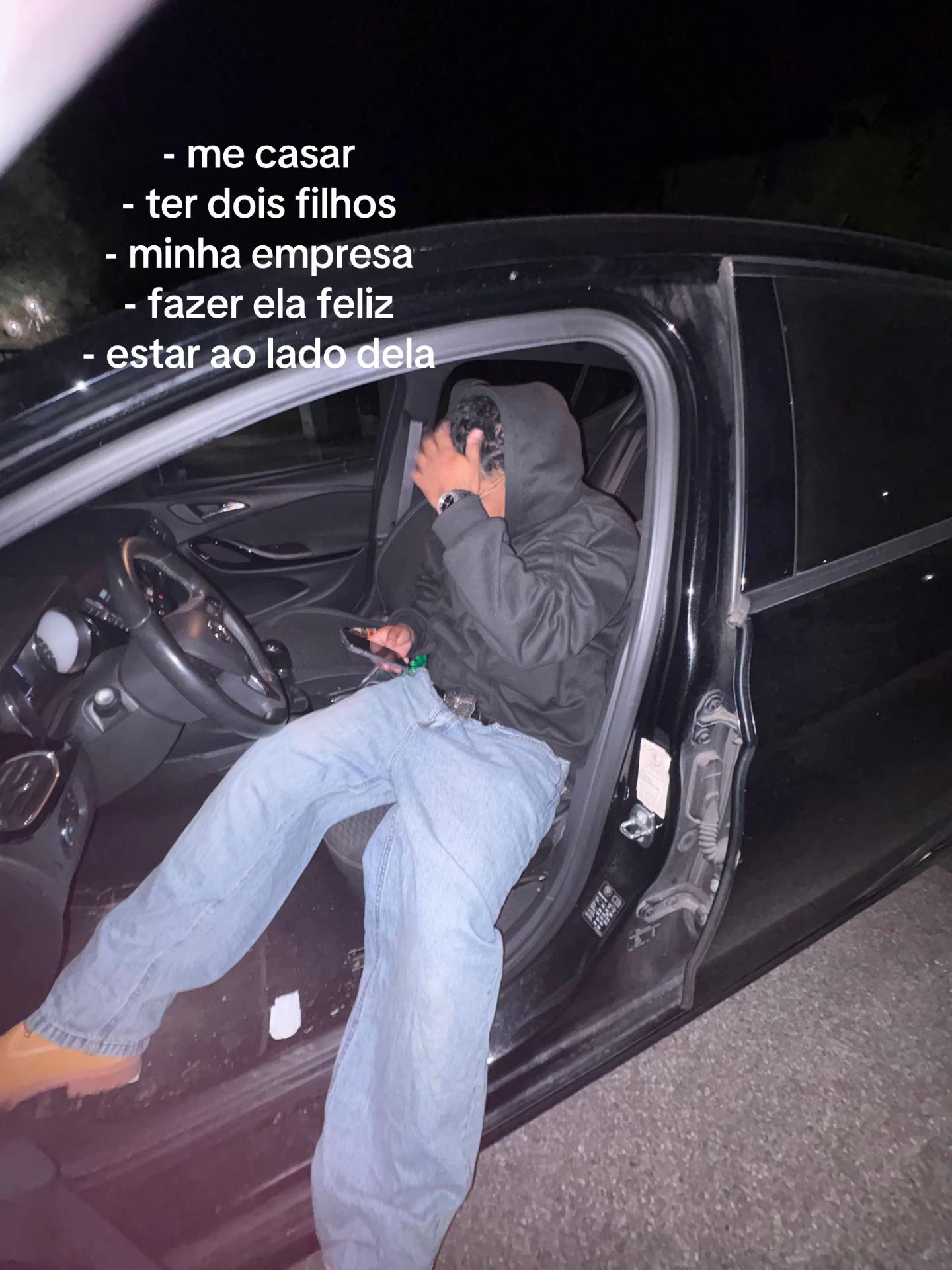 @elias