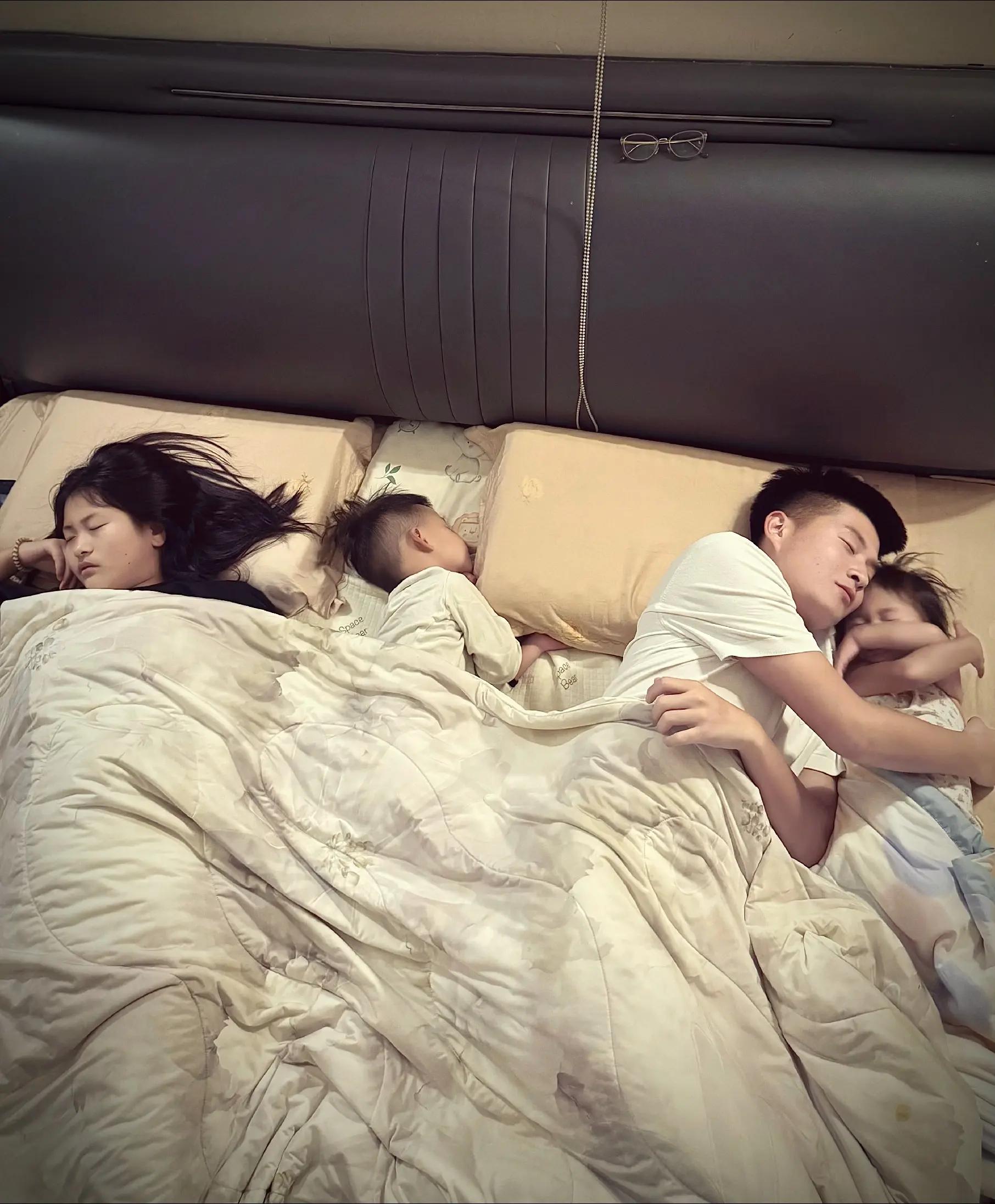 @Yueyue buồn ngủ qu&aacute;