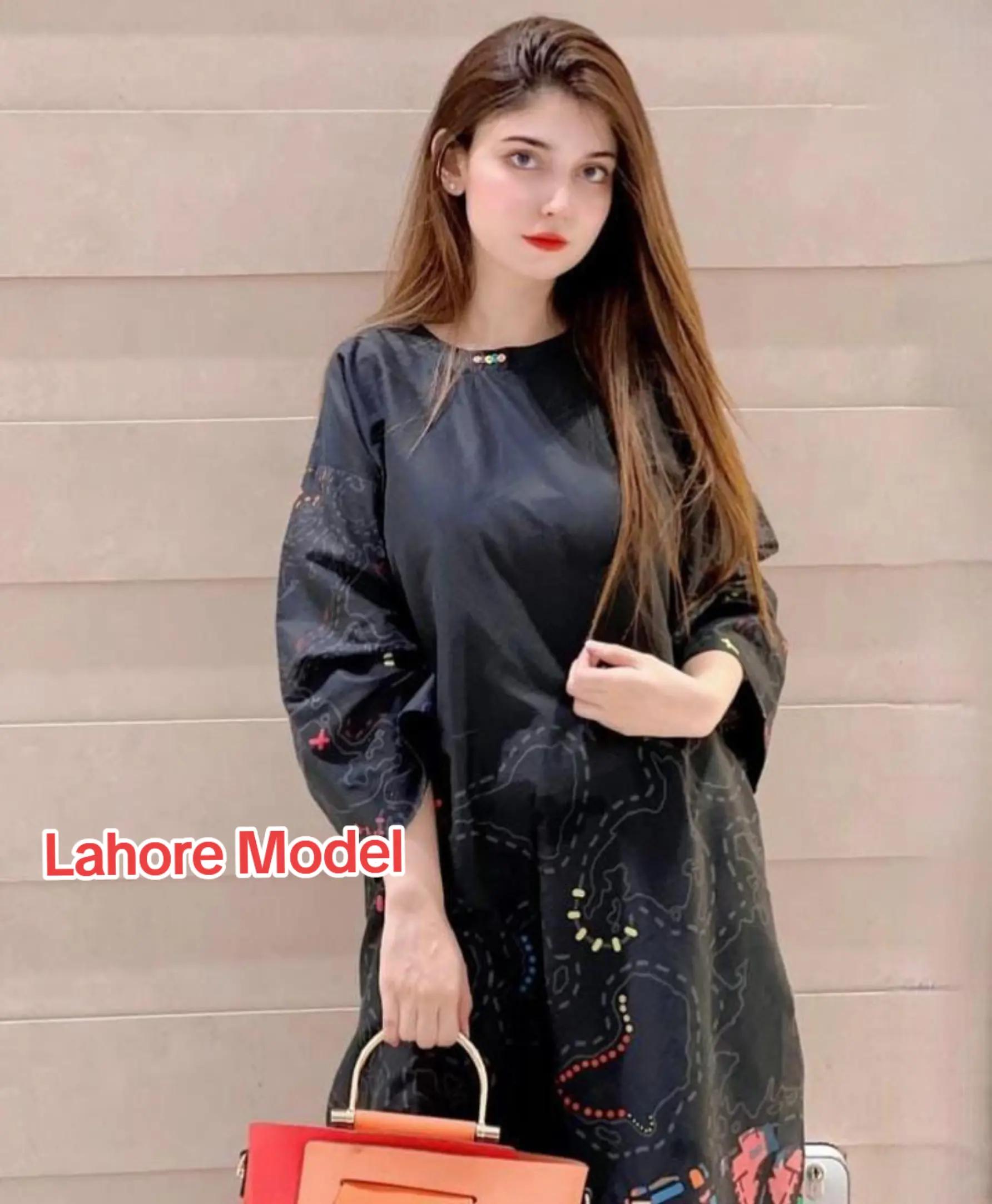 @Lahore Model's