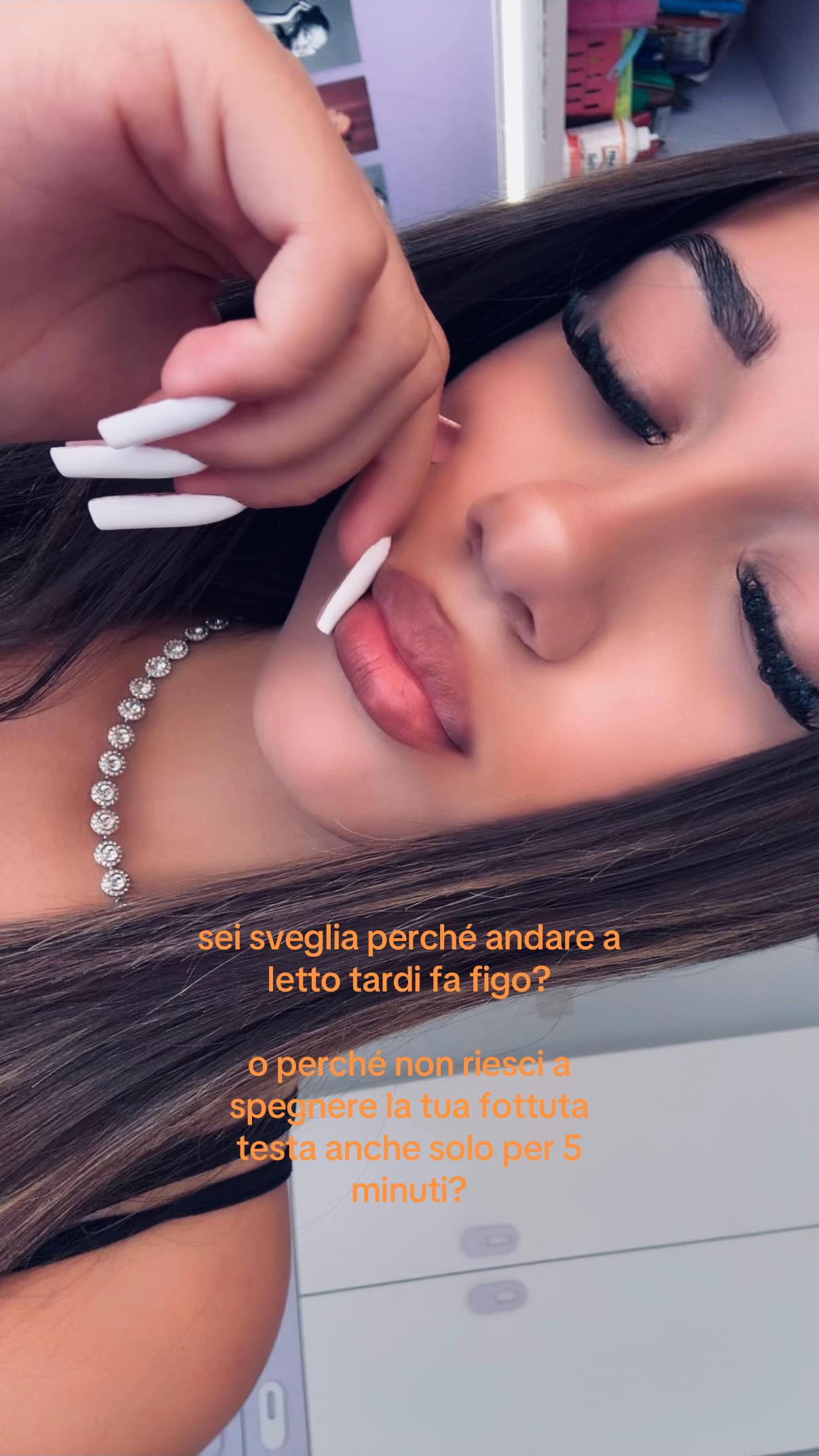 @𝟐𝟐