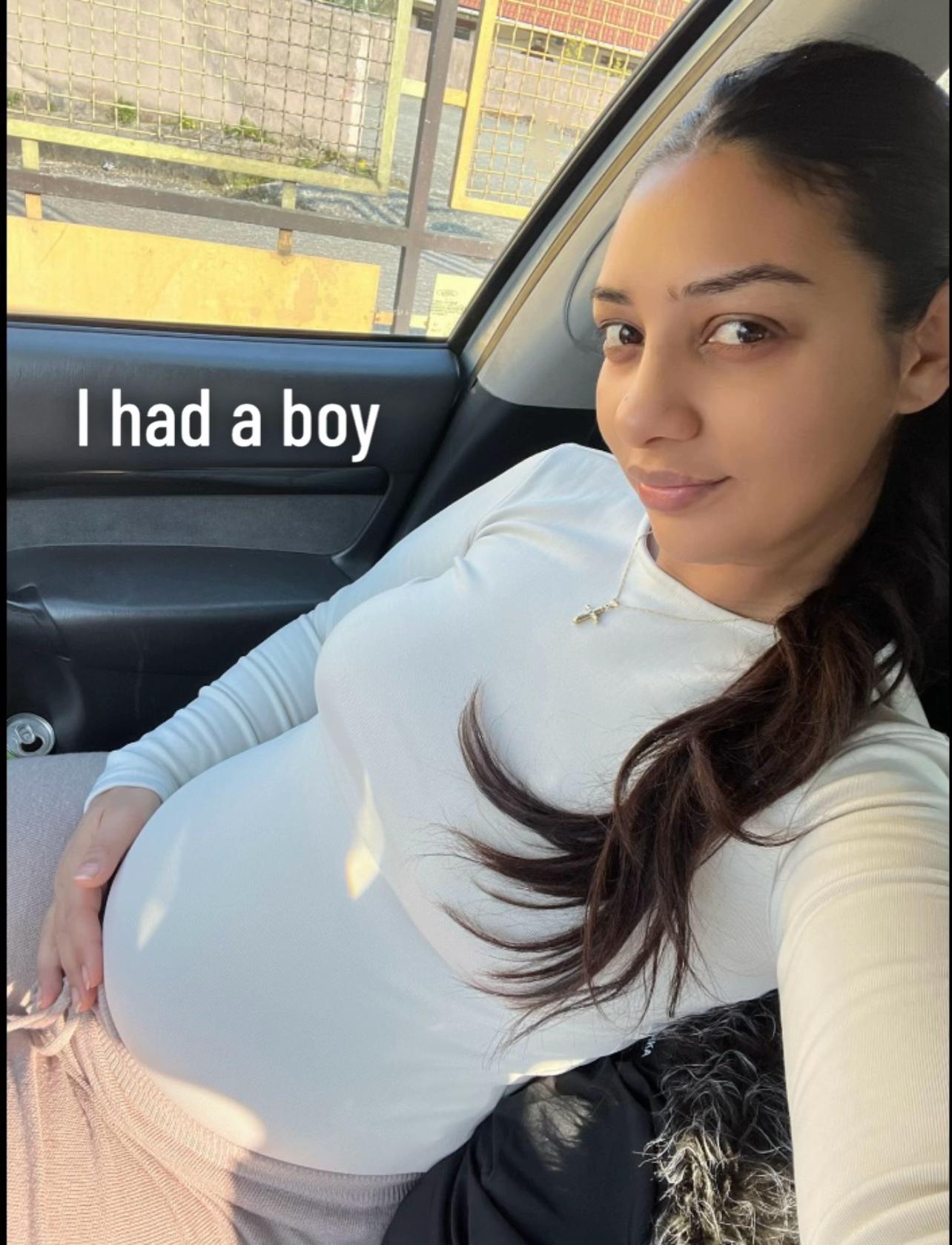 @Saradaniela