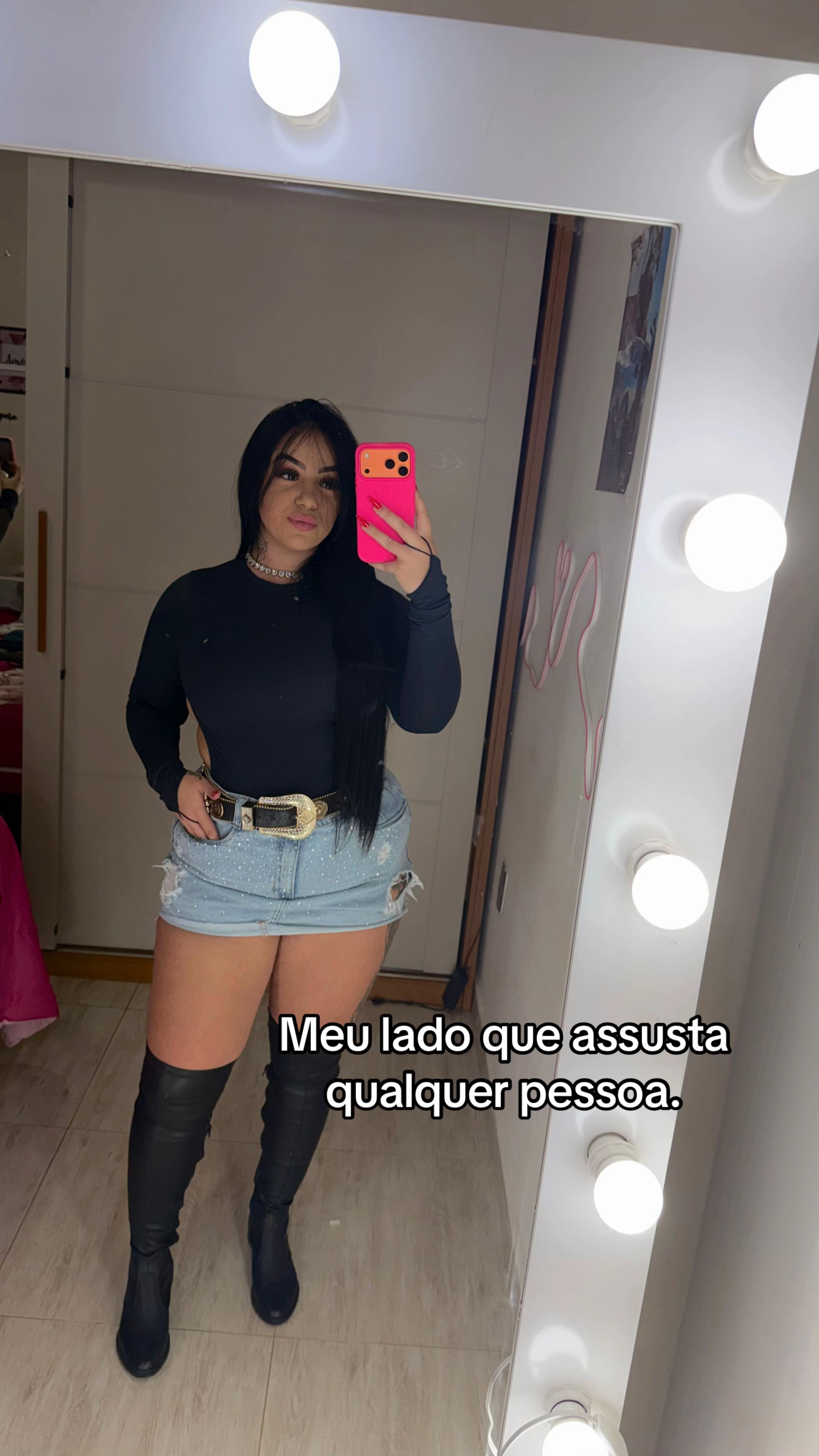 @_juliaaa2