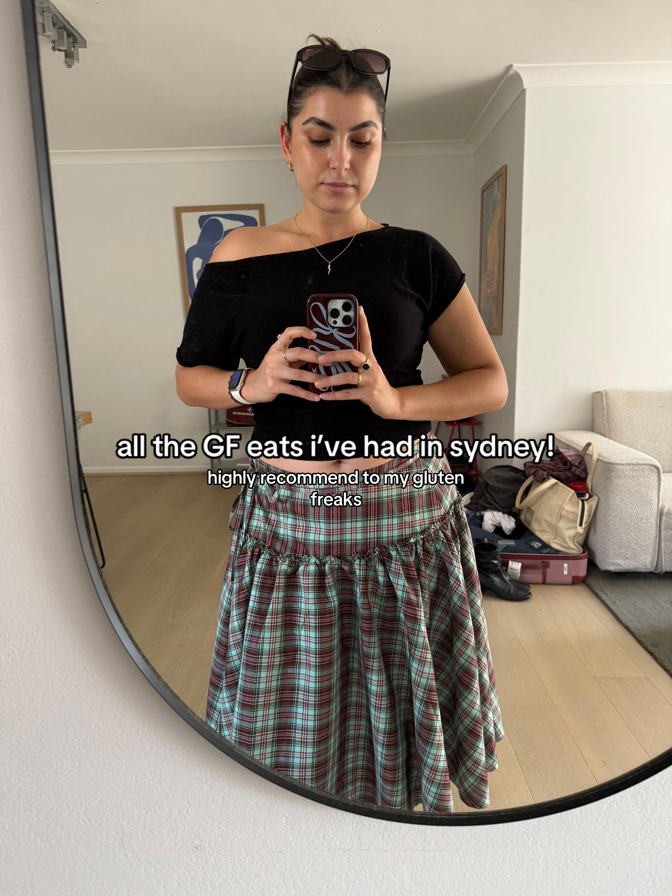 @daniela