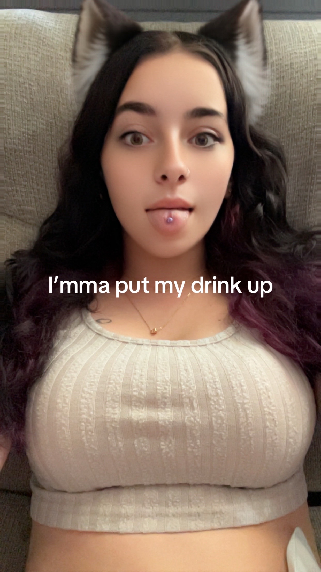 @Elli