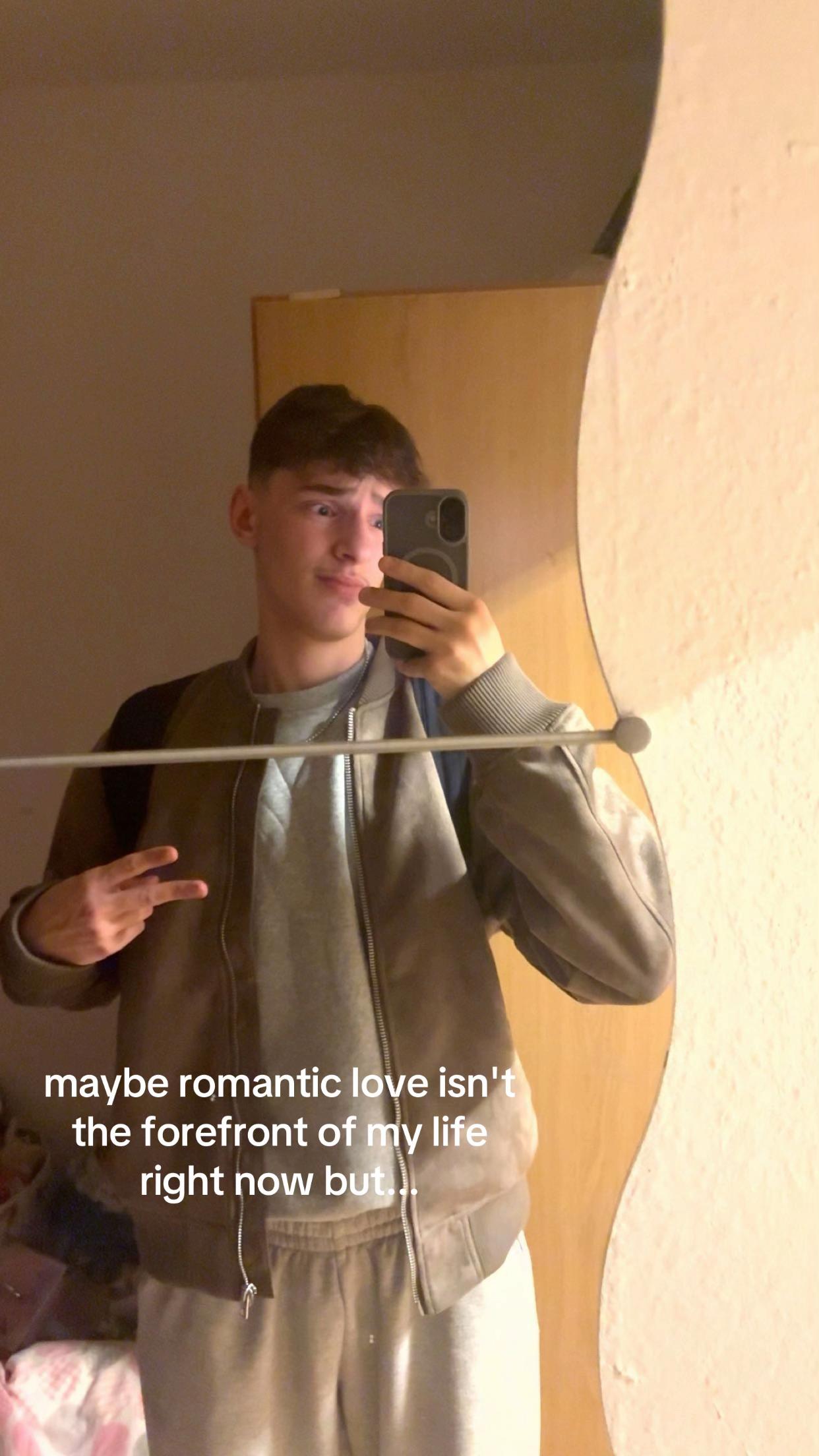 @simon