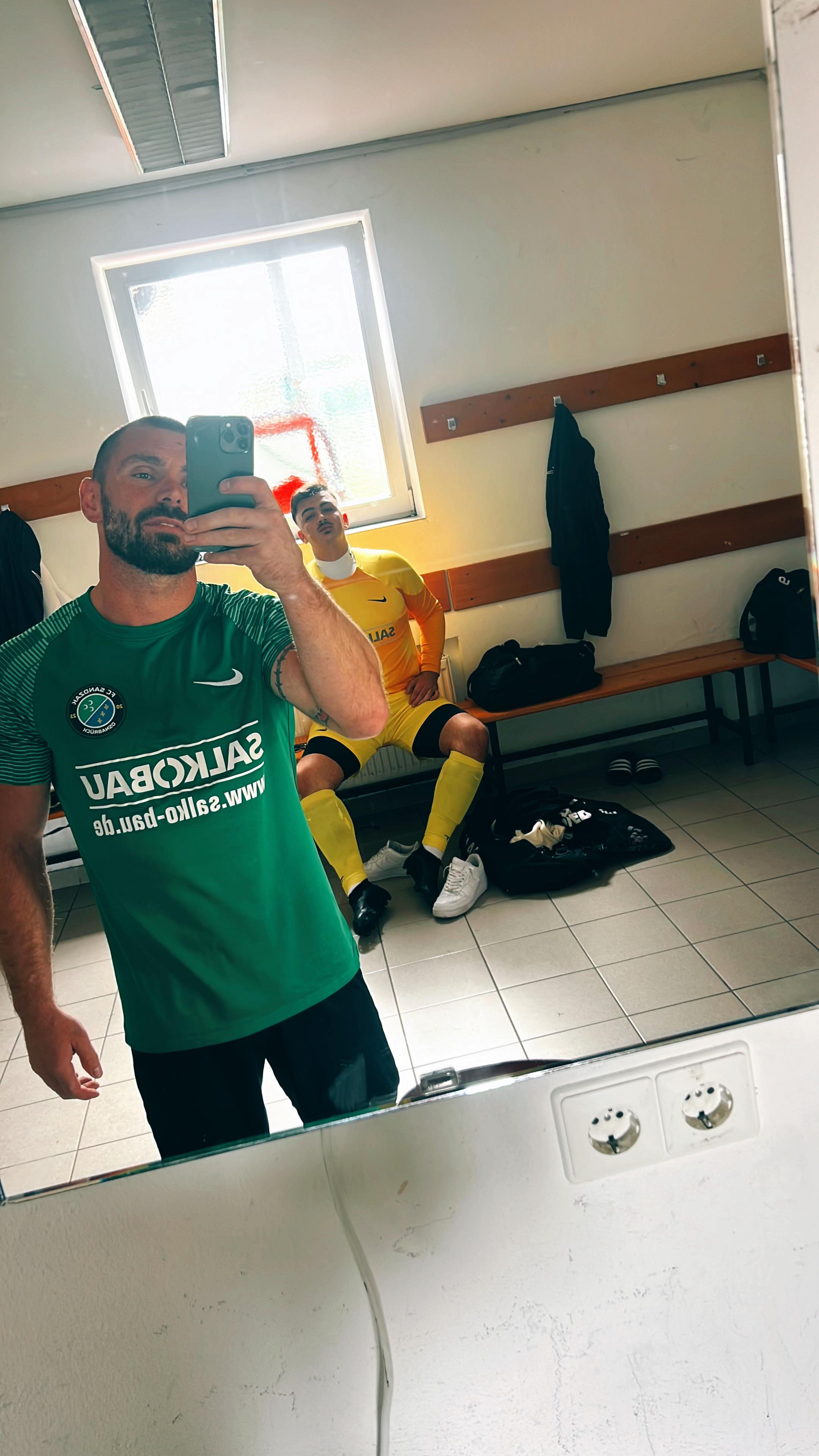 @Denis Ramovic 🇲🇪