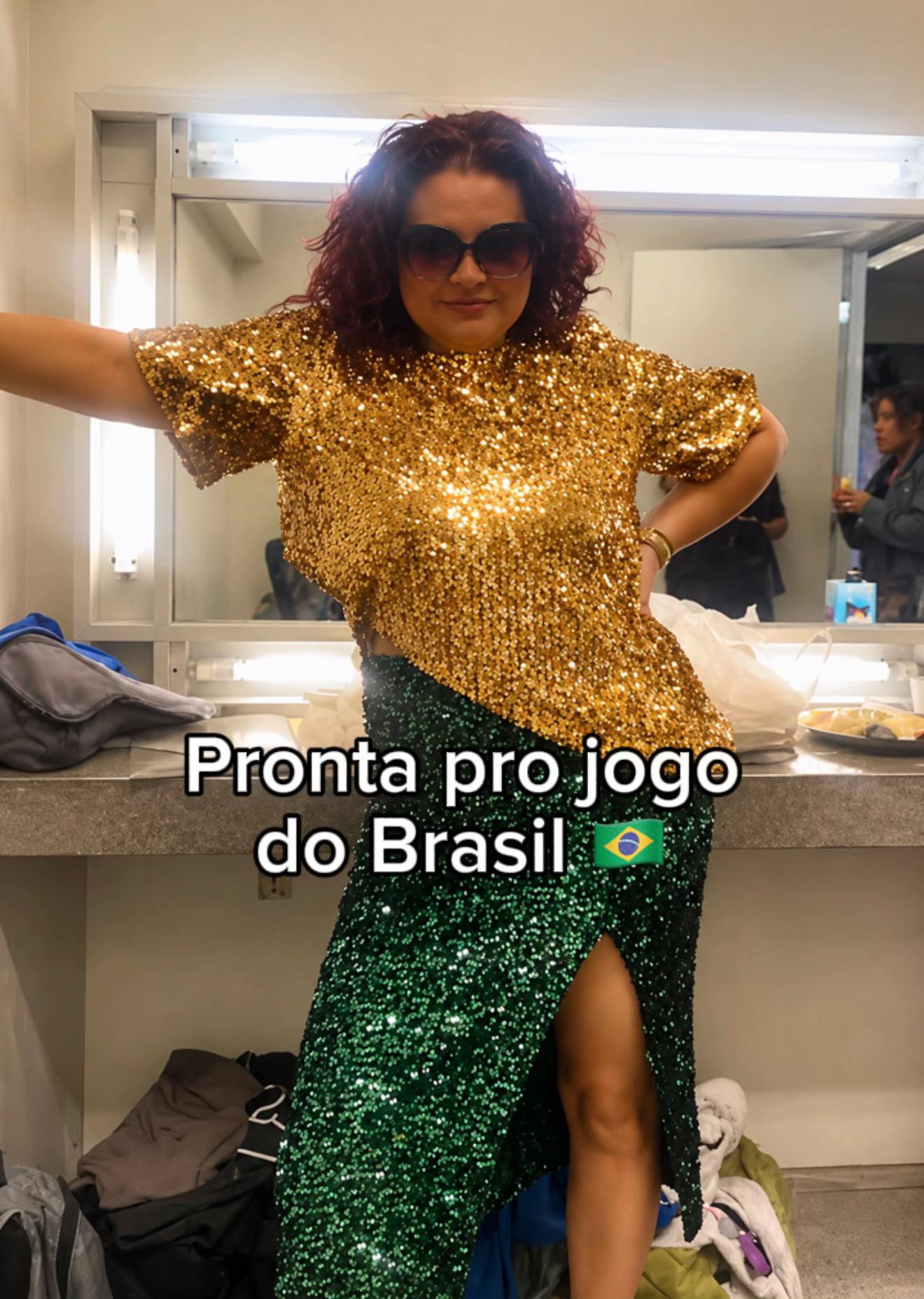 @Dinah Moraes