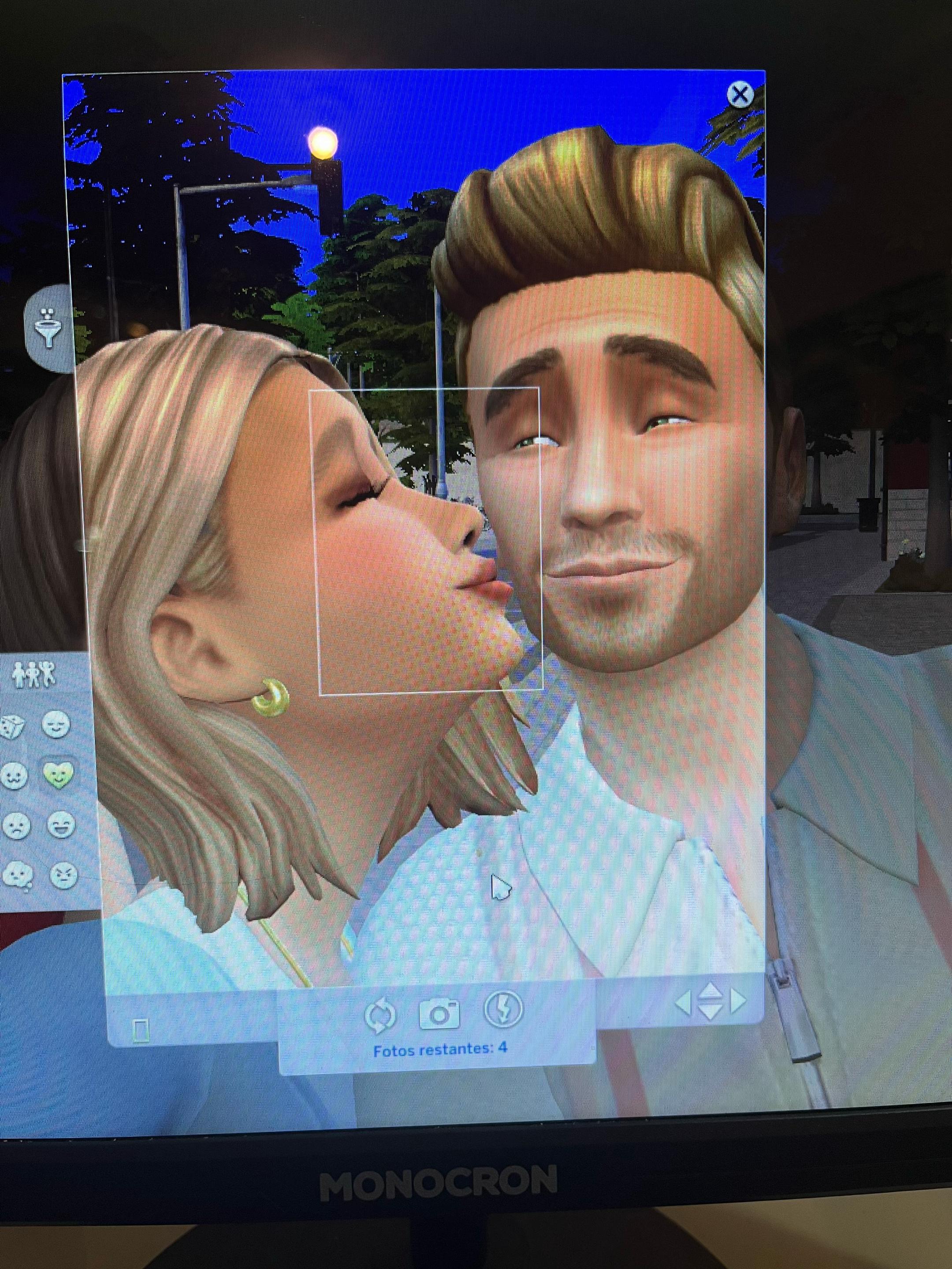 @Thais Sims