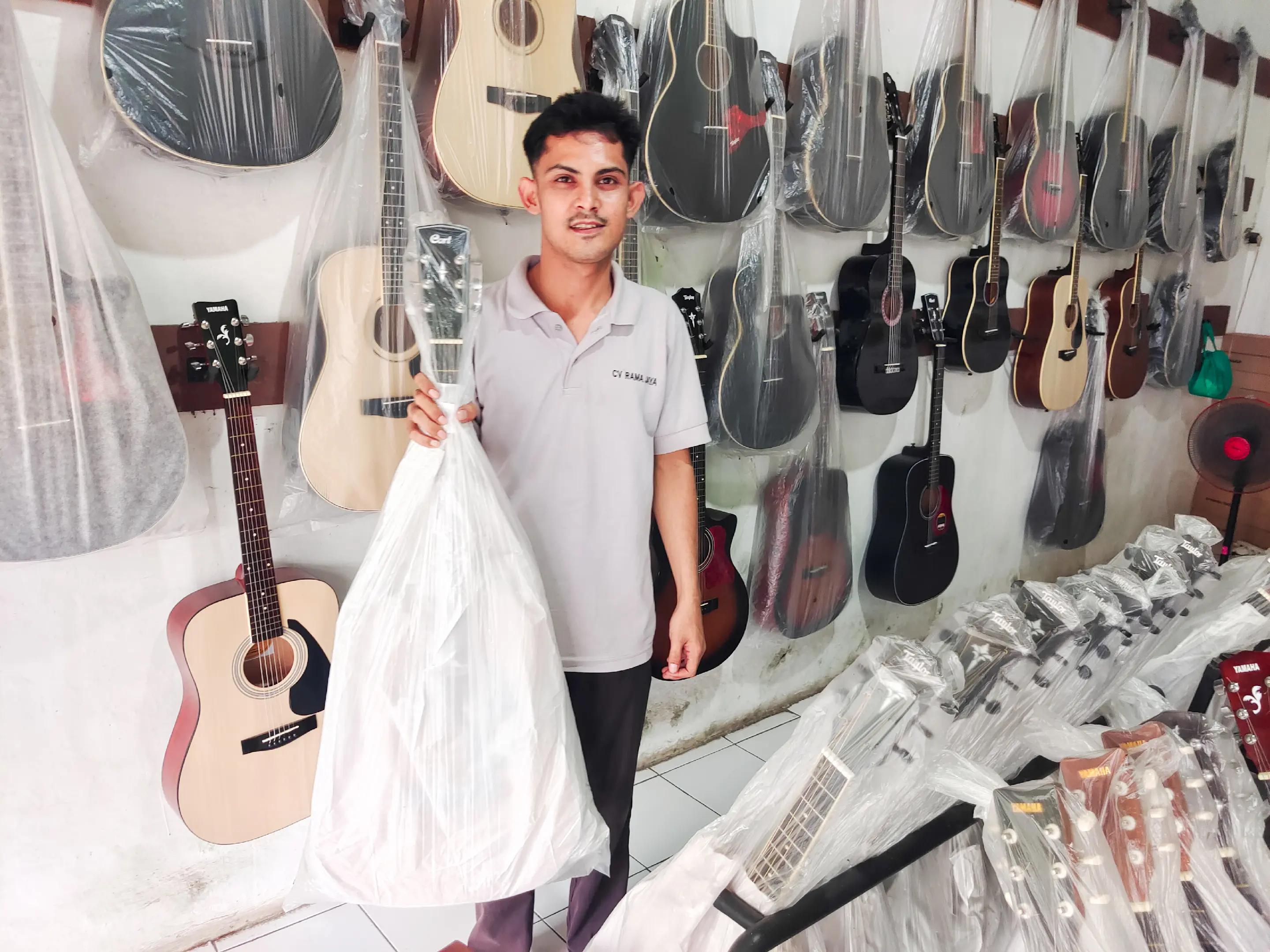 @Hanung Gitar Purwakarta