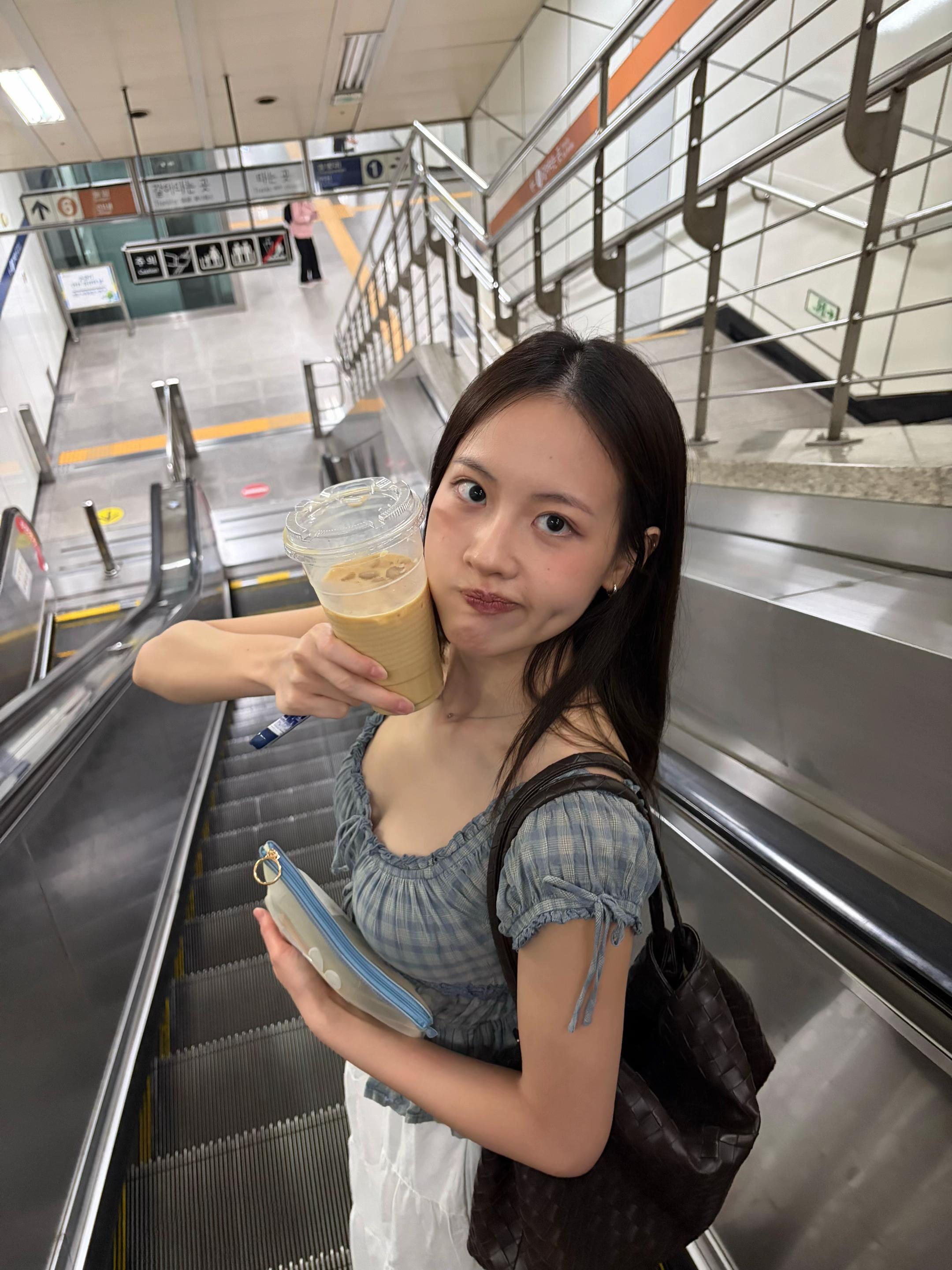 @angela .𖥔 ݁ 🪐˖.𖥔