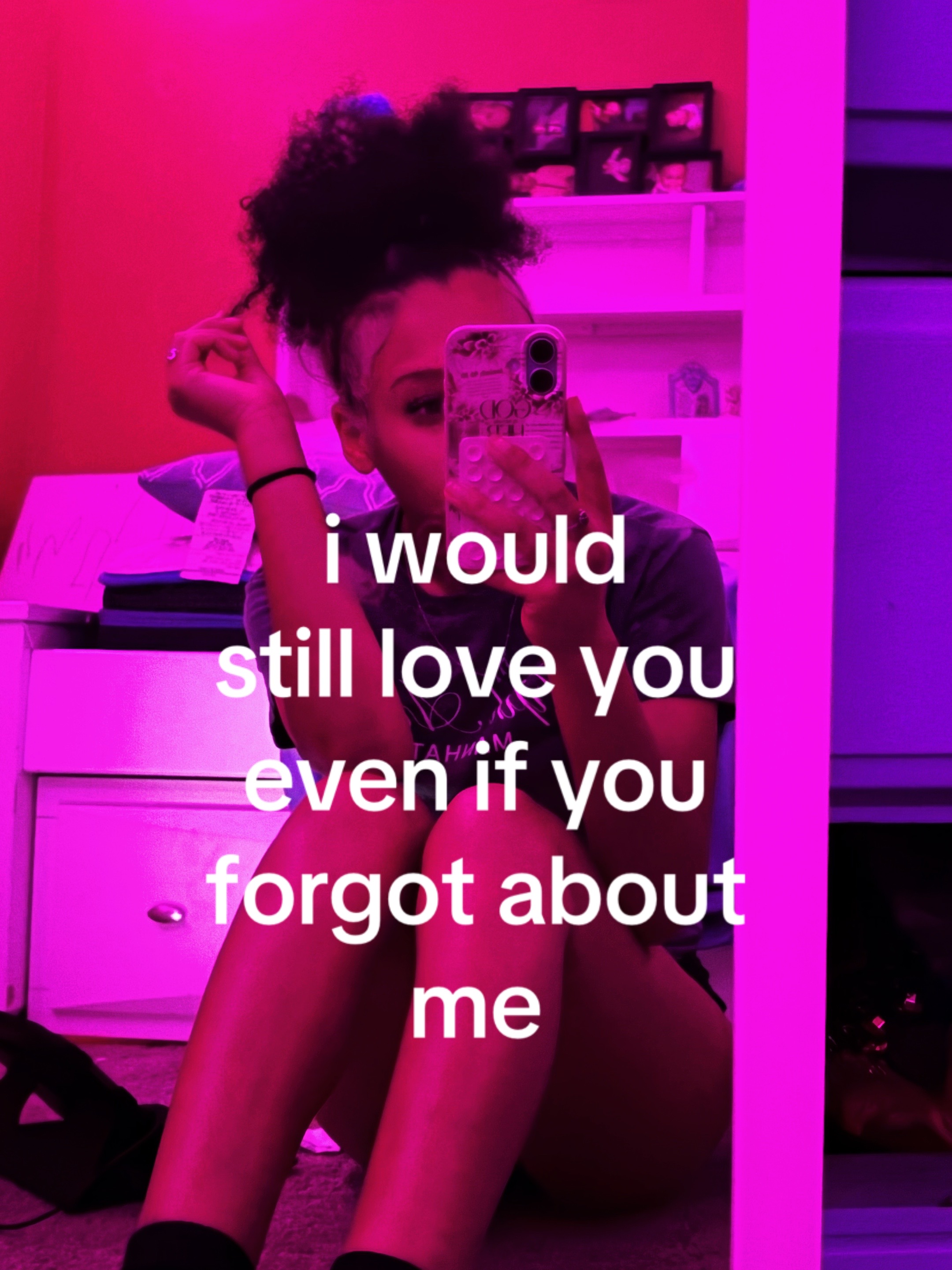 @ᥫ᭡.