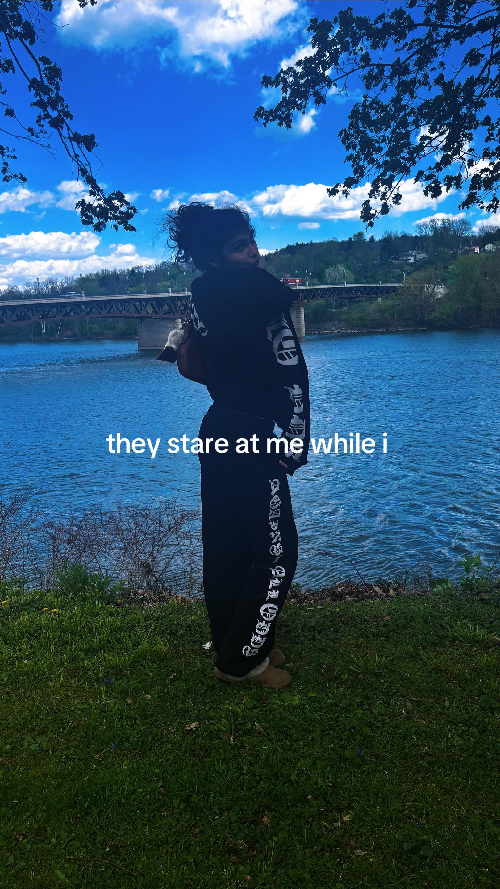 @️