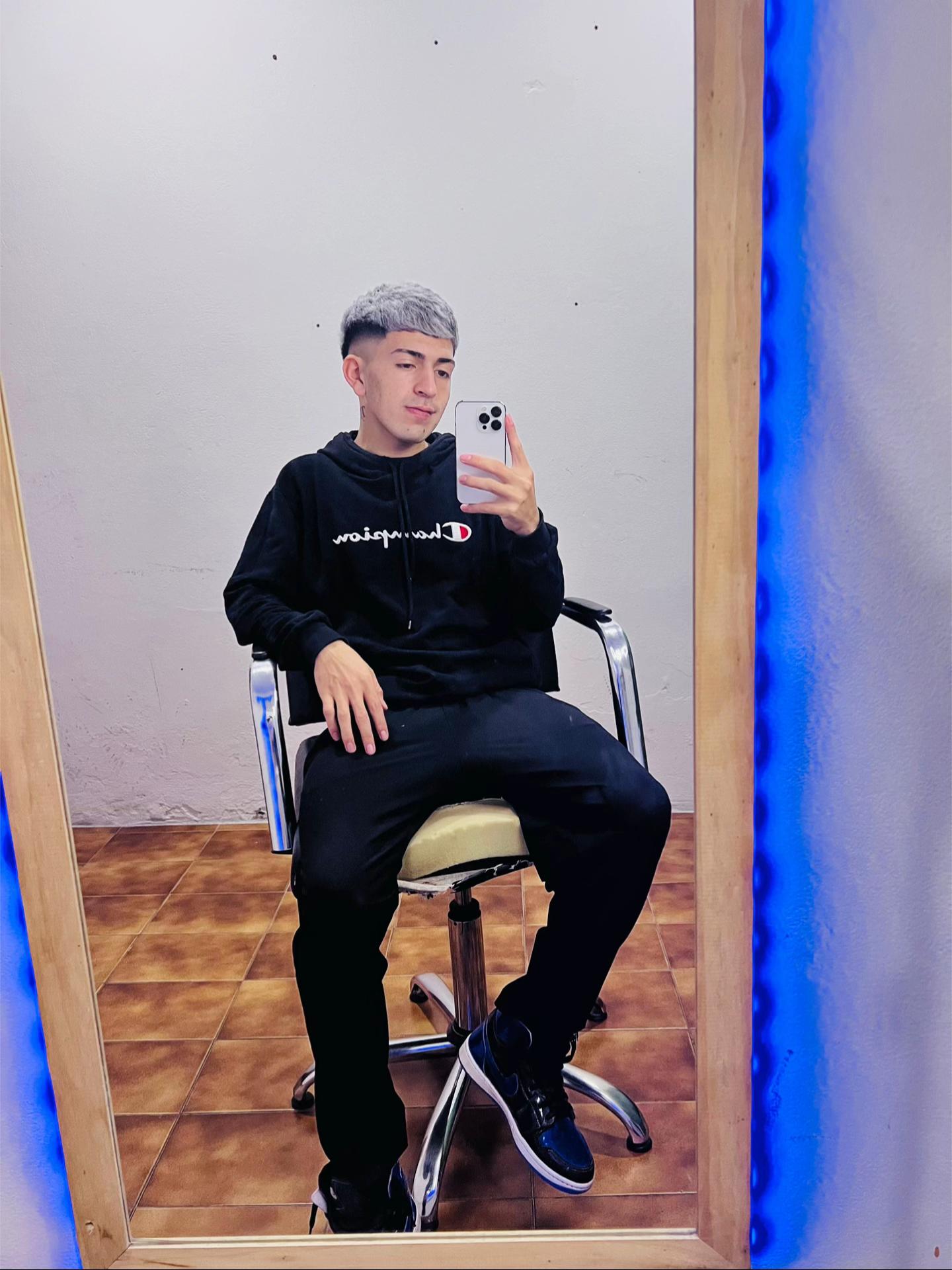 @cabeeee