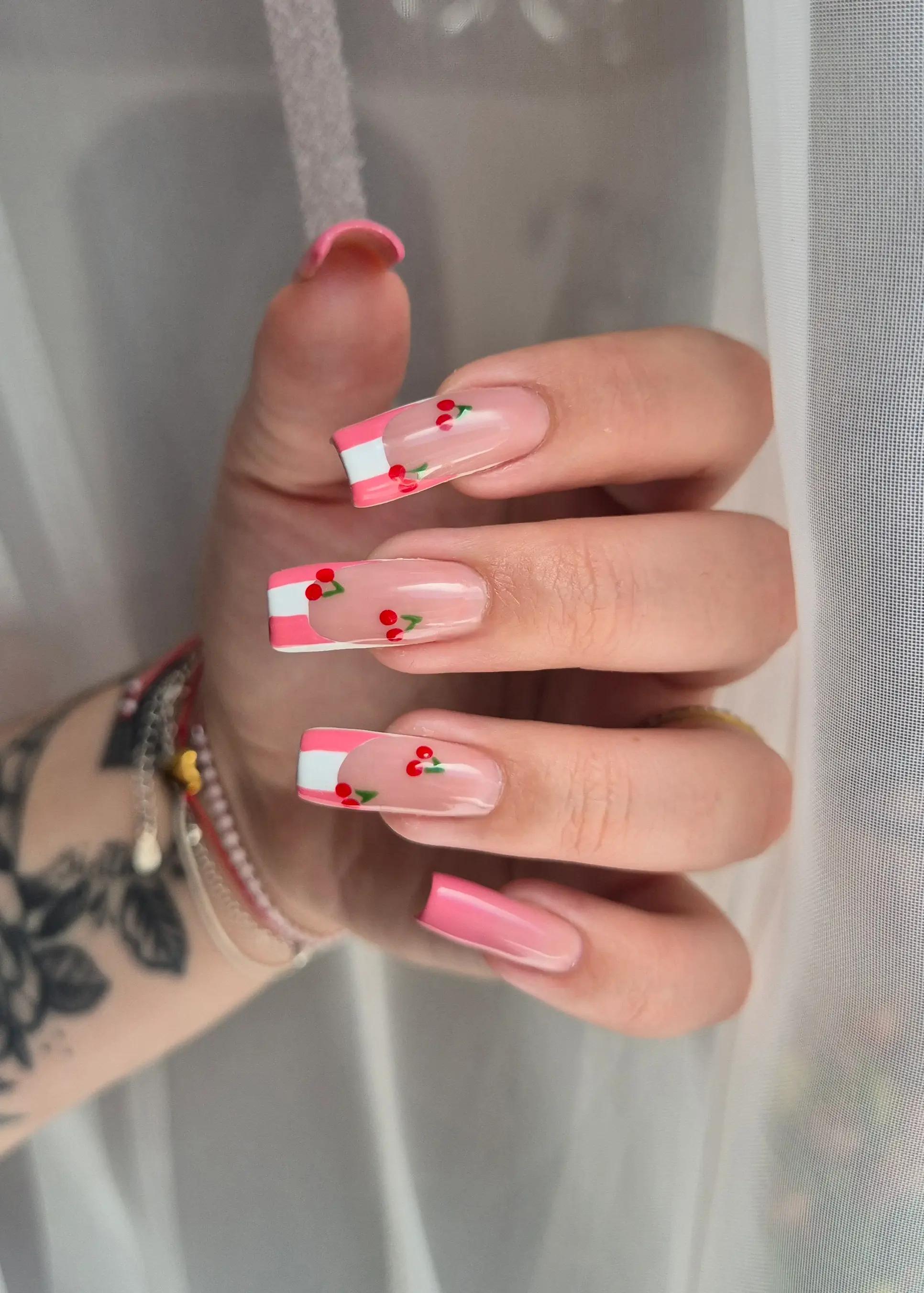 @dolu_nails