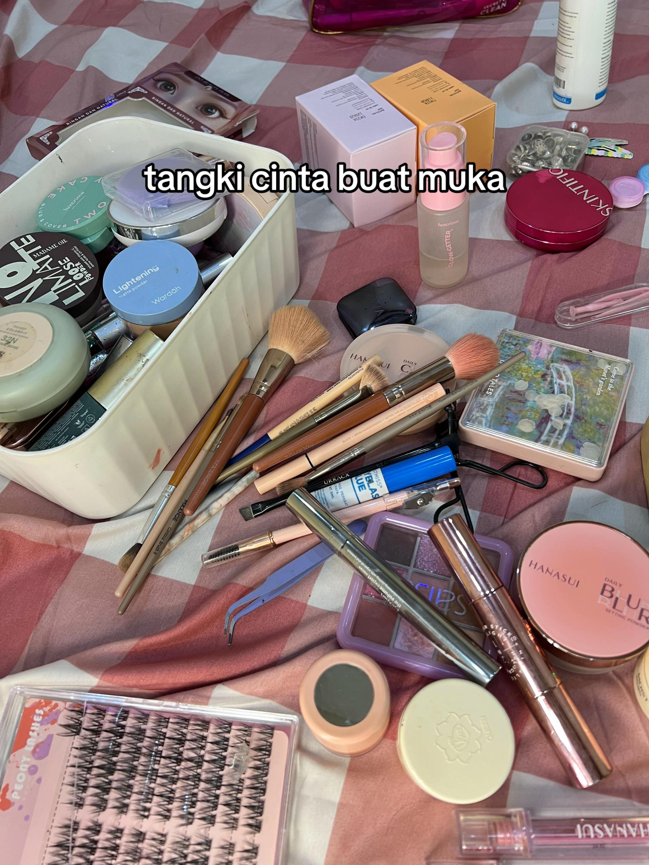 @Anis Yunia Akbar (AYA)