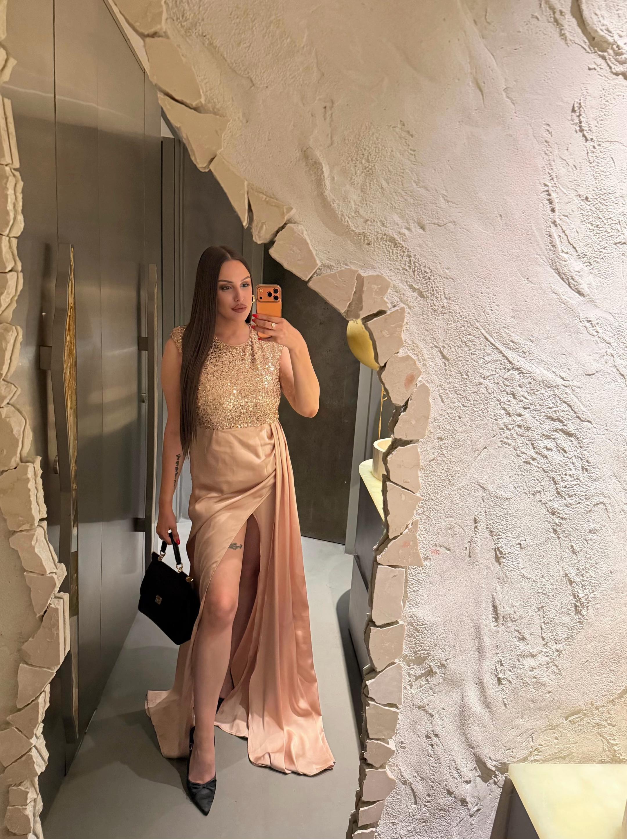 @👑 𝐀𝐋𝐄𝐊𝐒𝐀𝐍𝐃𝐑𝐀 👑