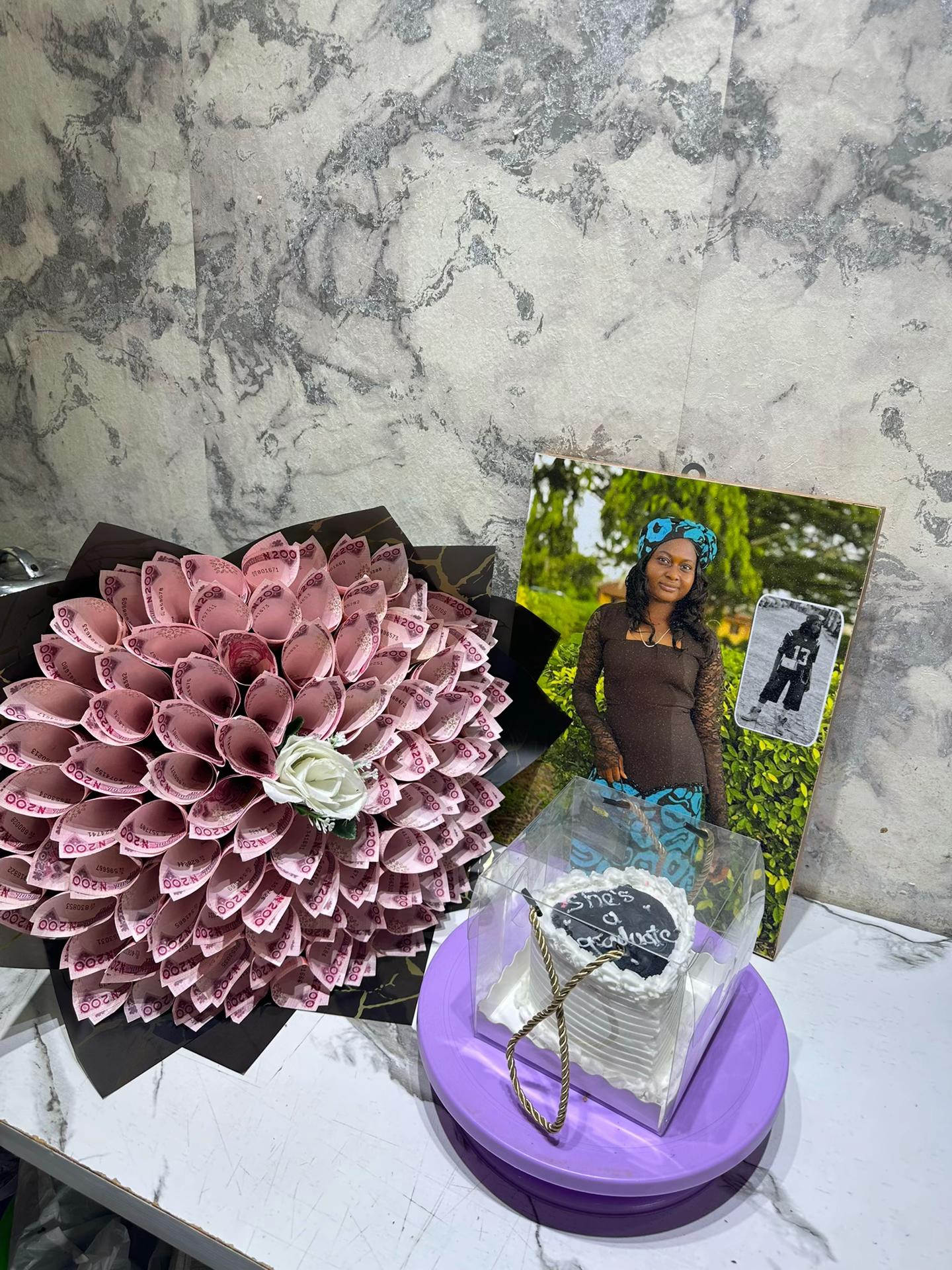 @Ughelli cake vendor / Glamour