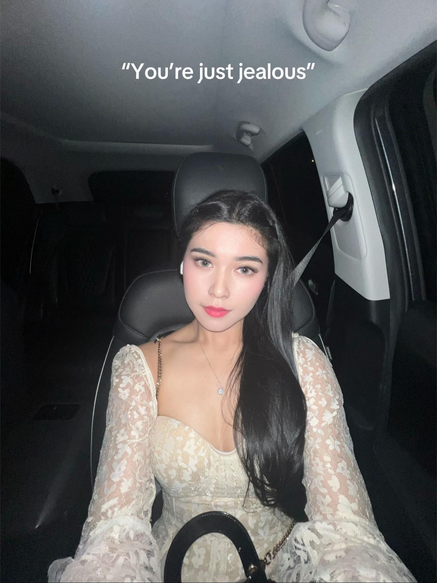@AMARISSA00