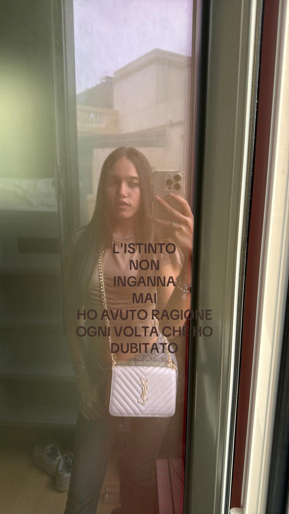 @𝟐𝟐