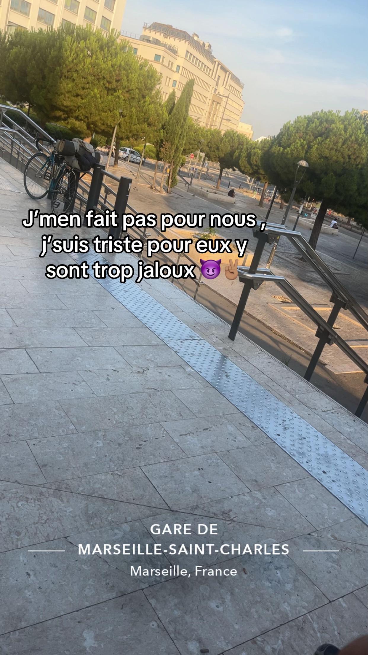 @M2A 🍇