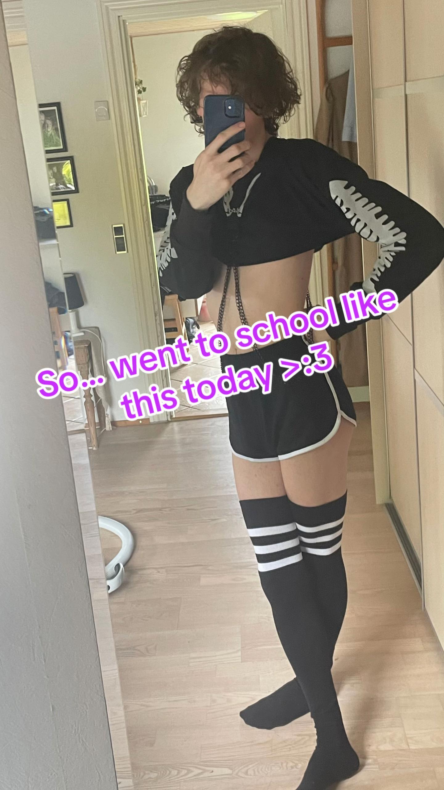 @Moonlit.Femboy