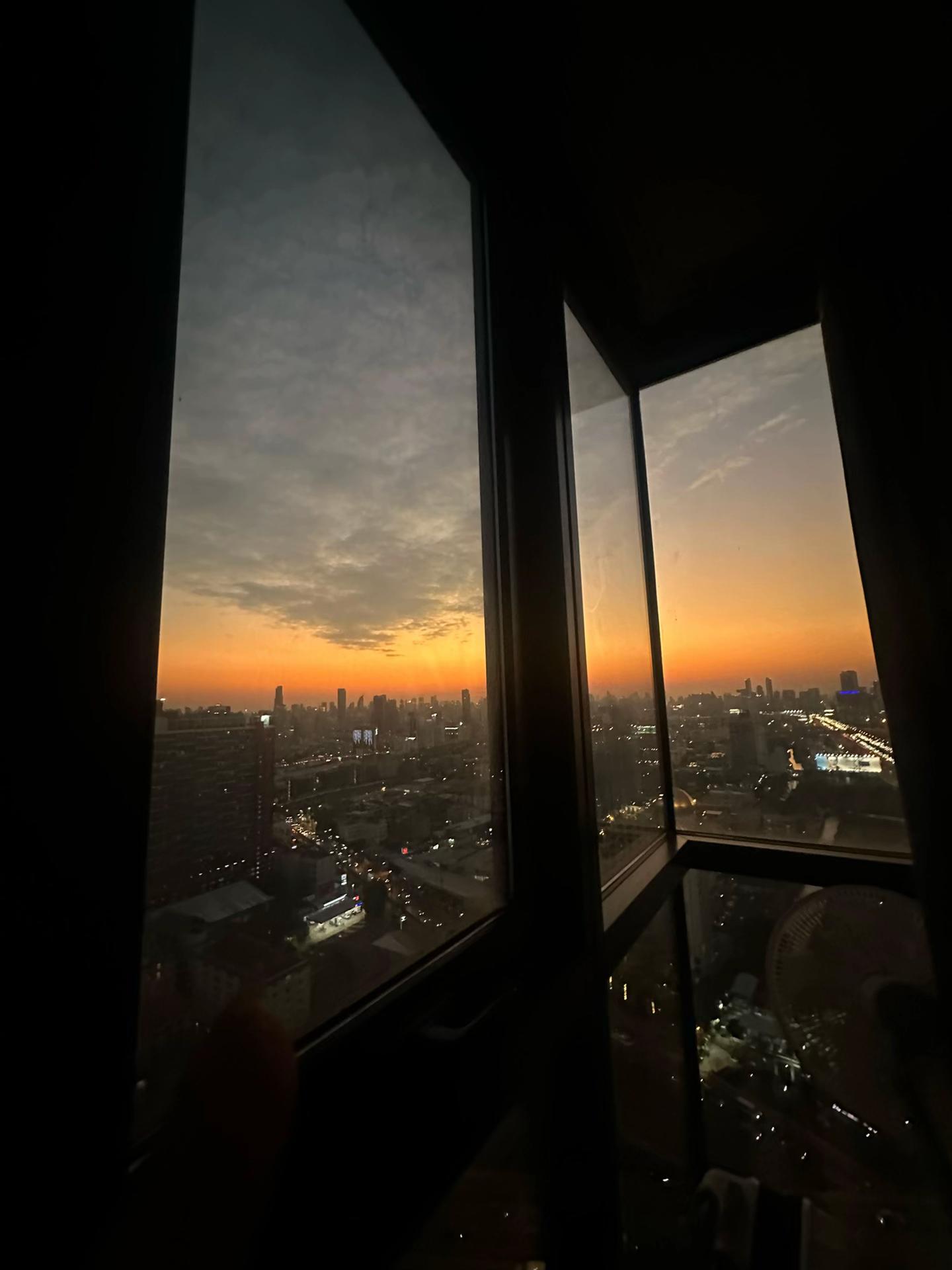 @&bull; เกต &bull;