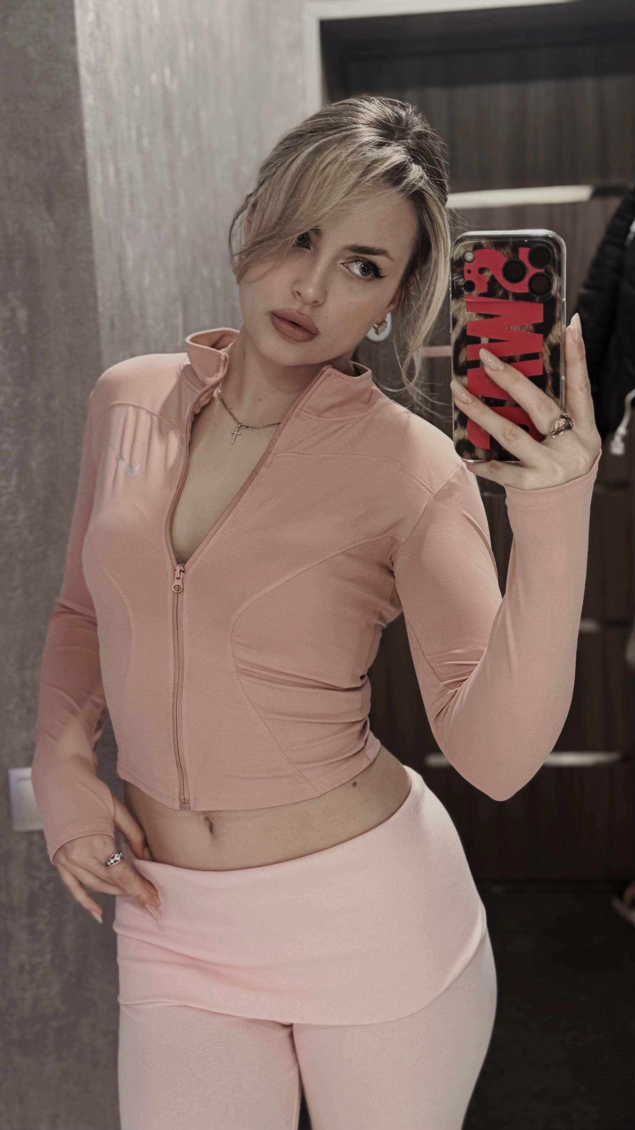 @манюня