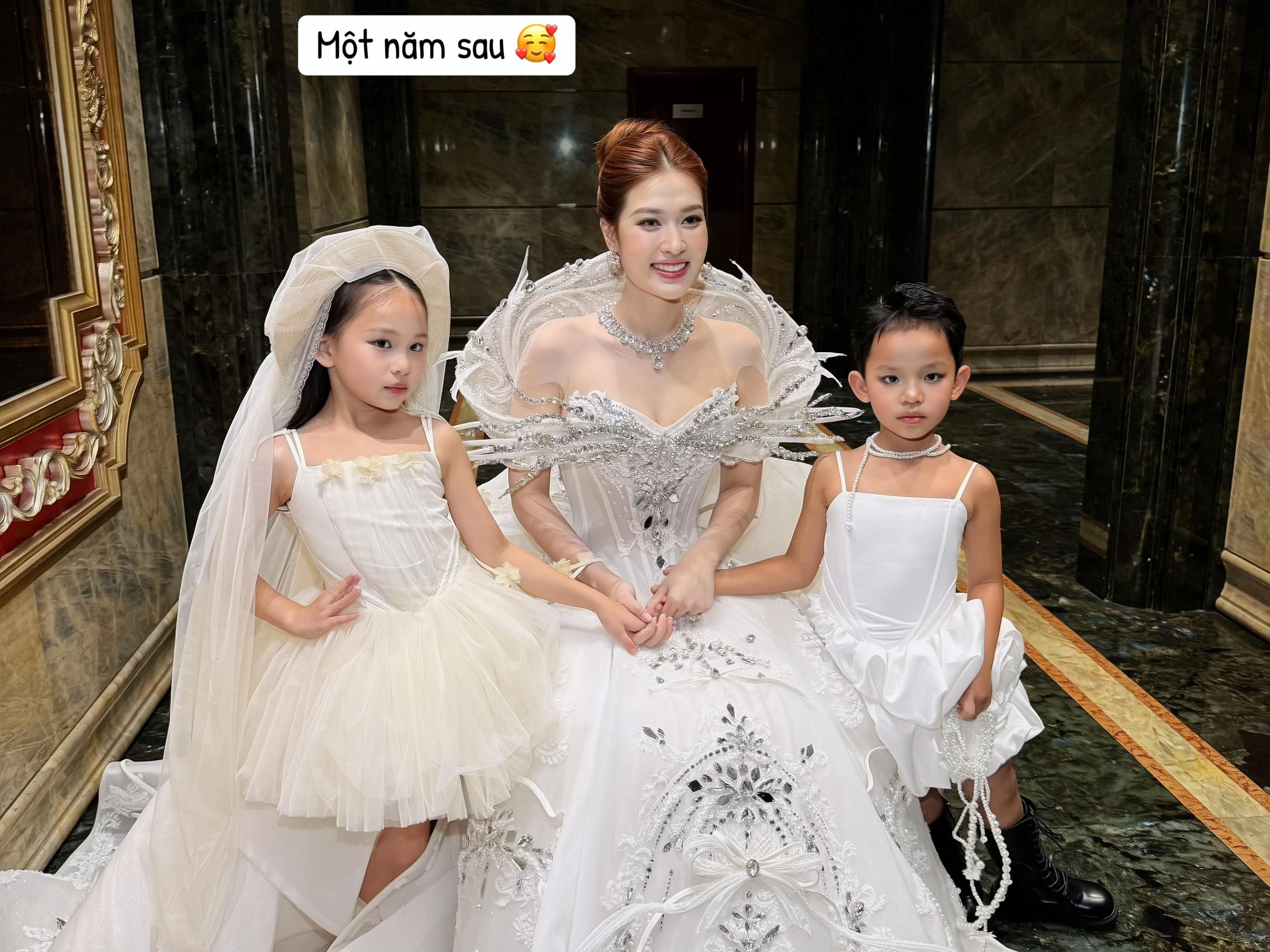 @Song Lam - CiCi EmEm