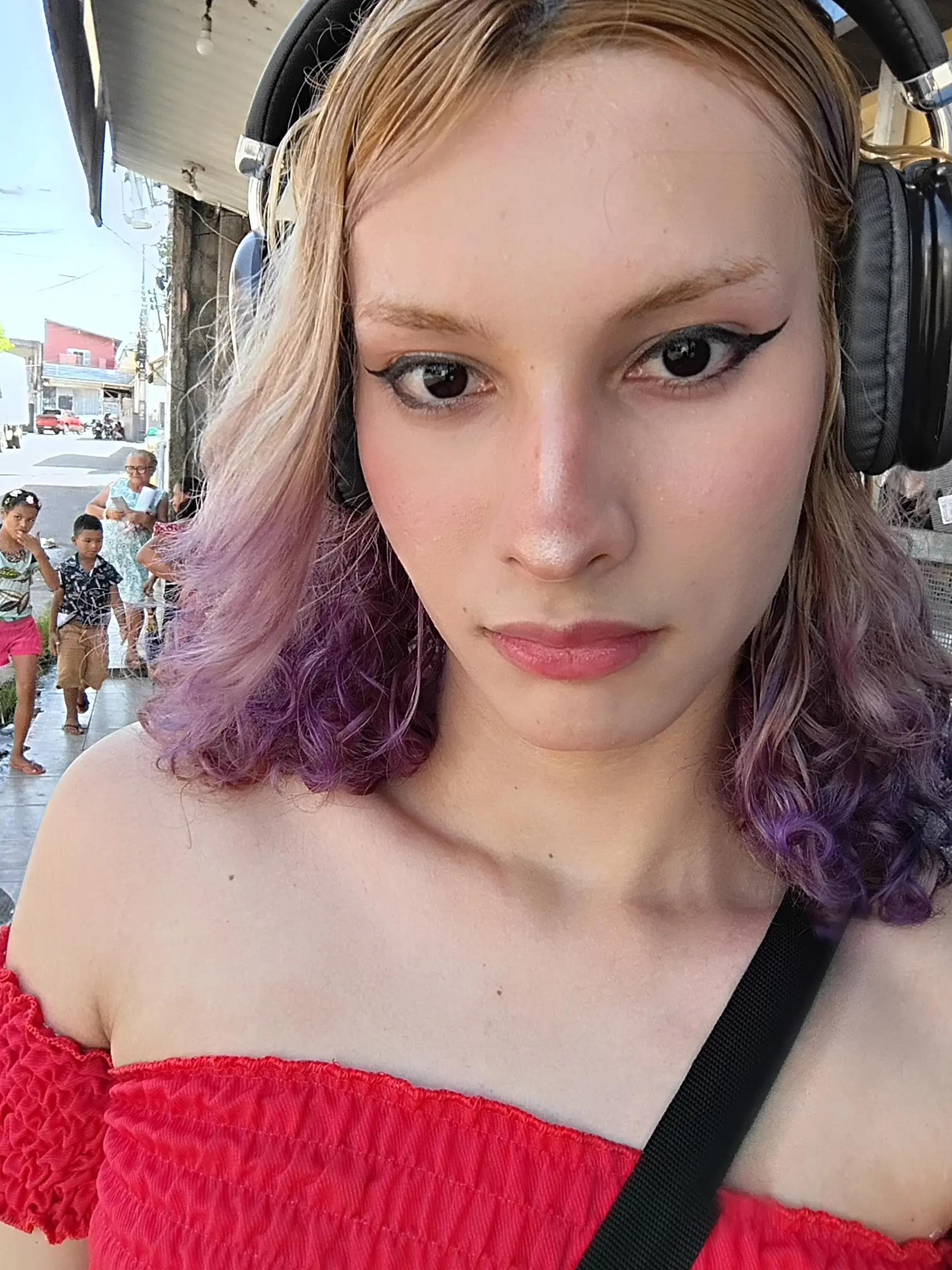 @julia