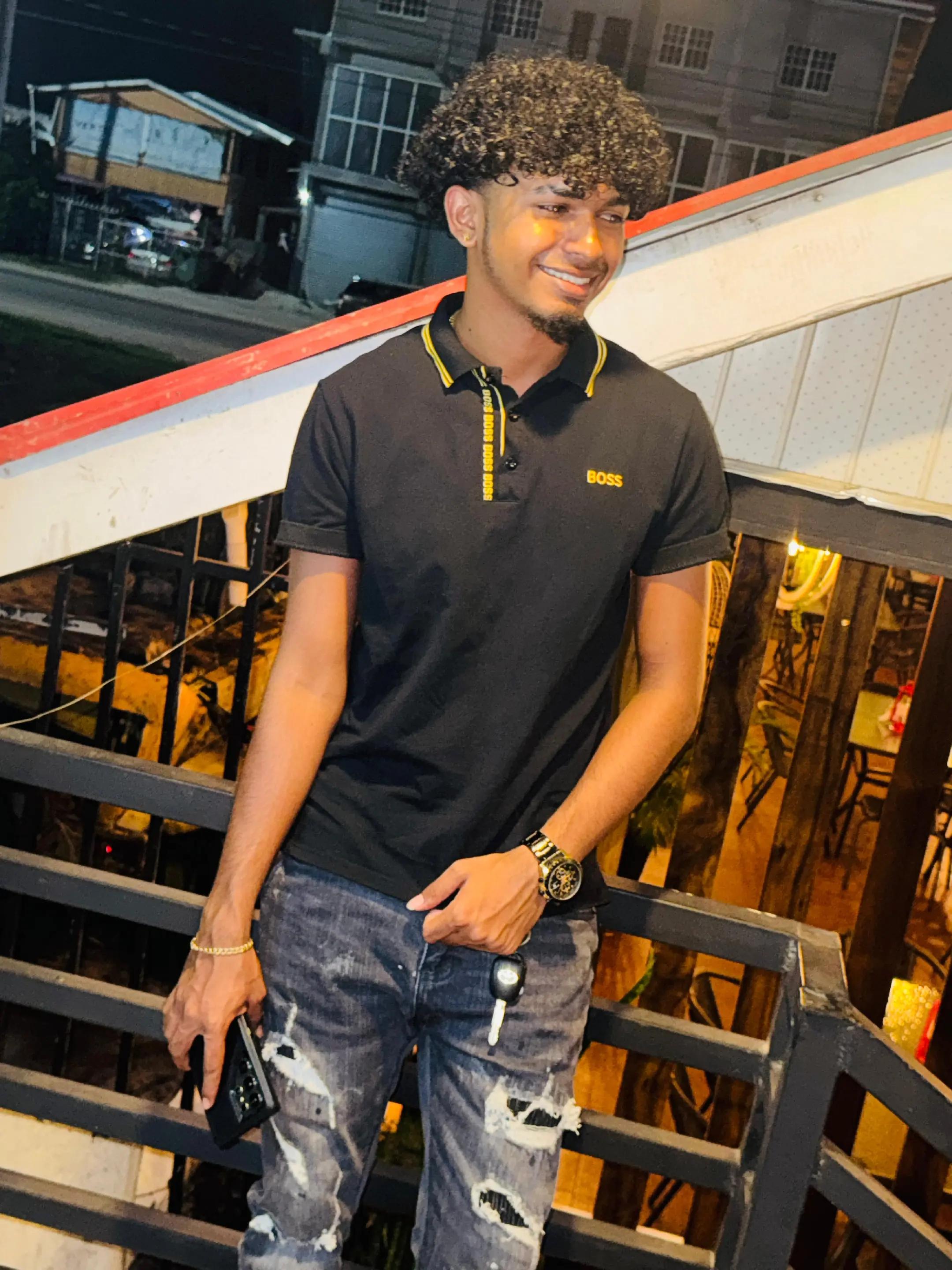 @Vɪcᴋᴀꜱʜ🇬🇾