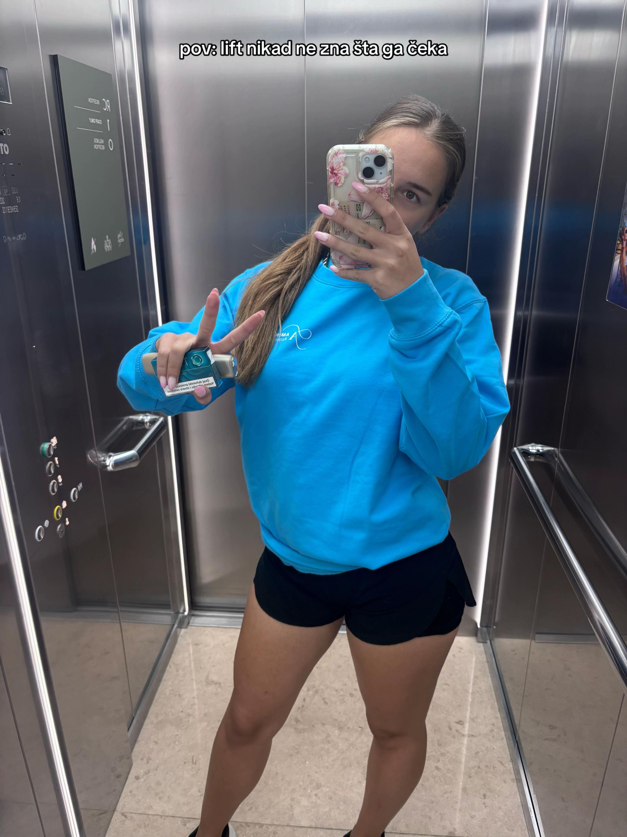 @laaauuraaaaaa