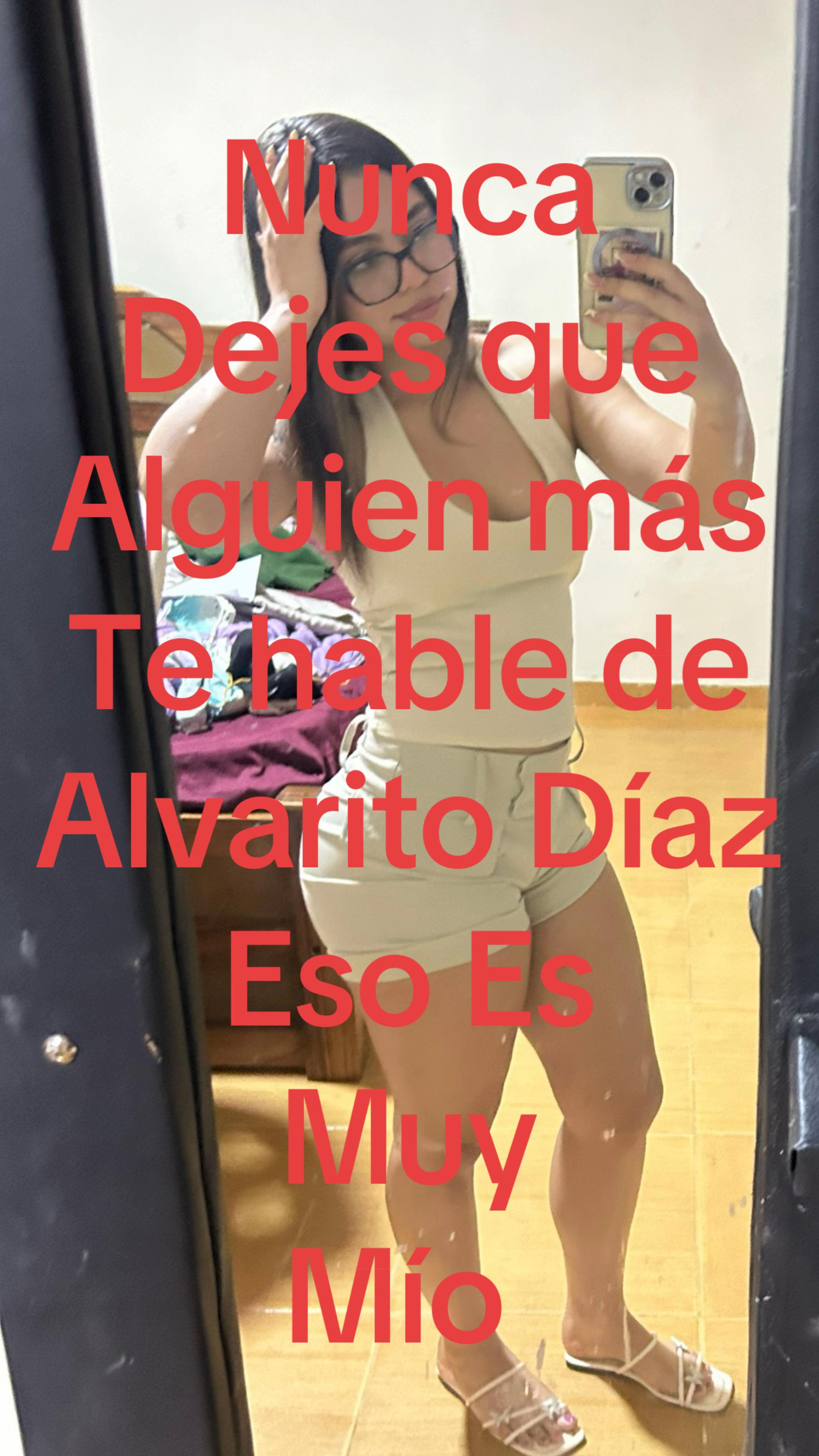 @Vickymedina