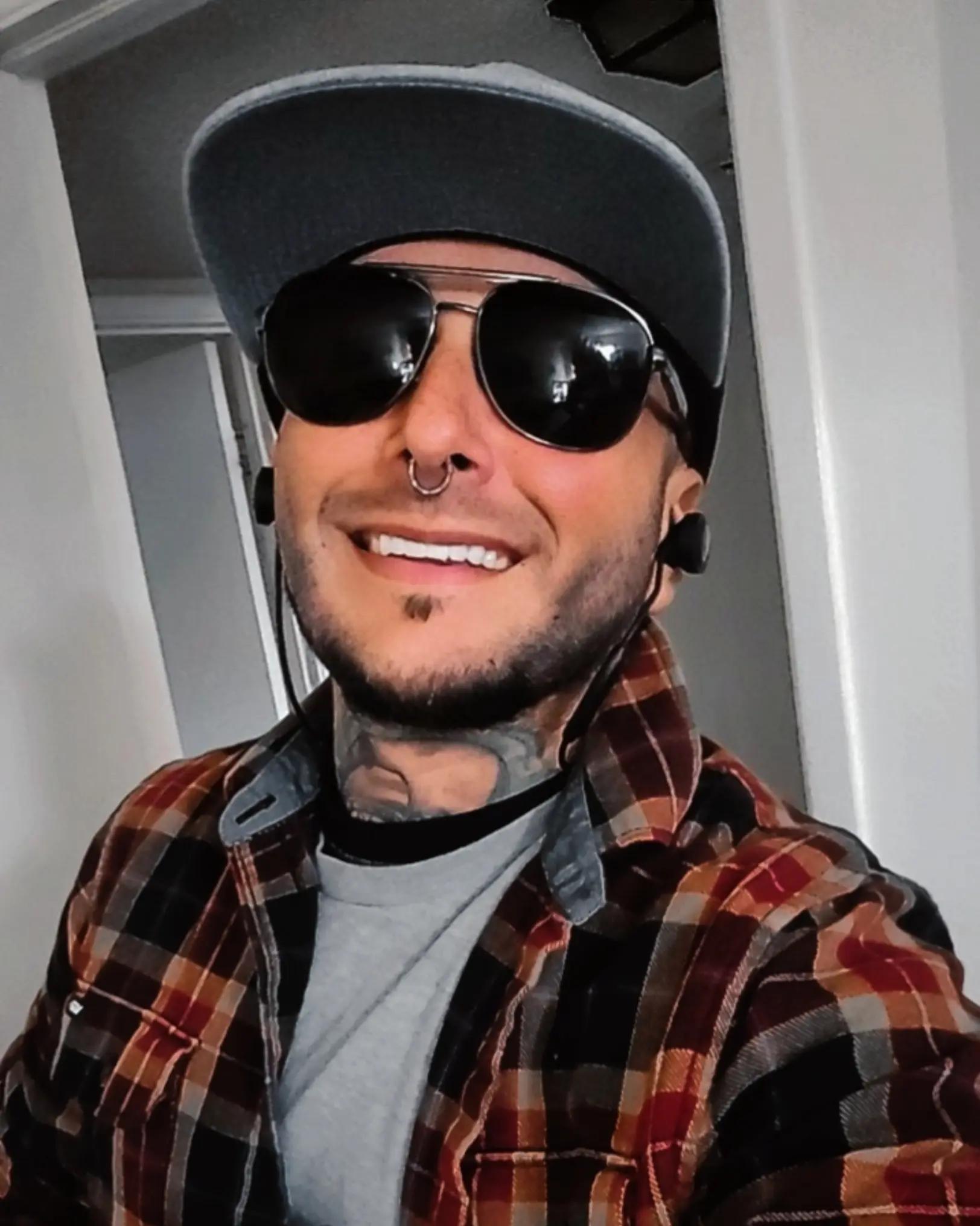 @shorttattooguy