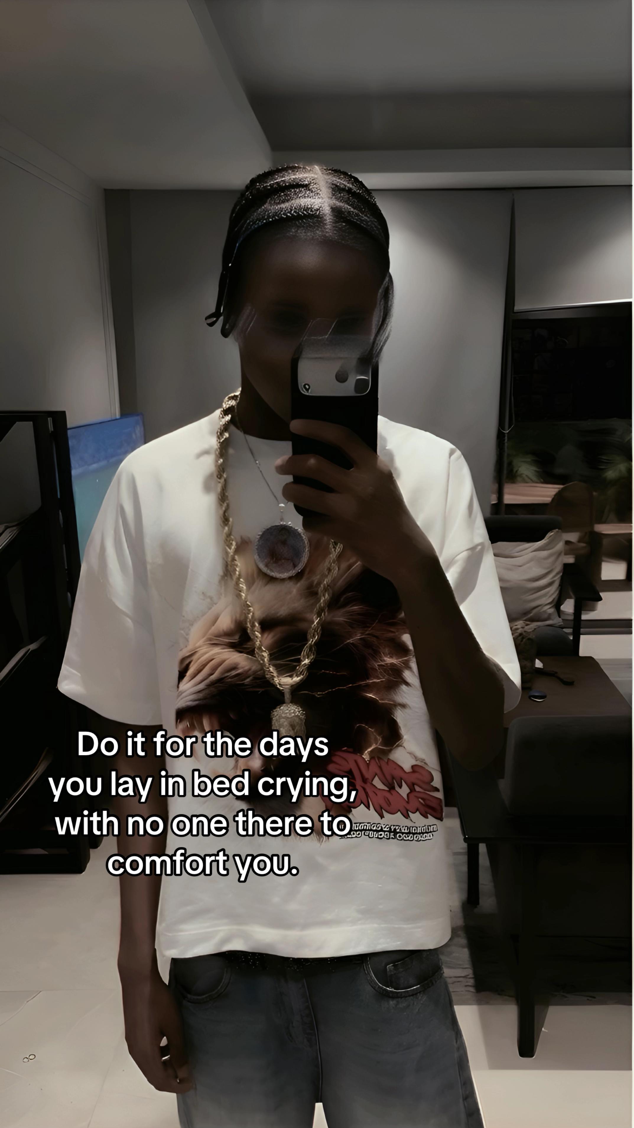@Not.chris🗿🖤