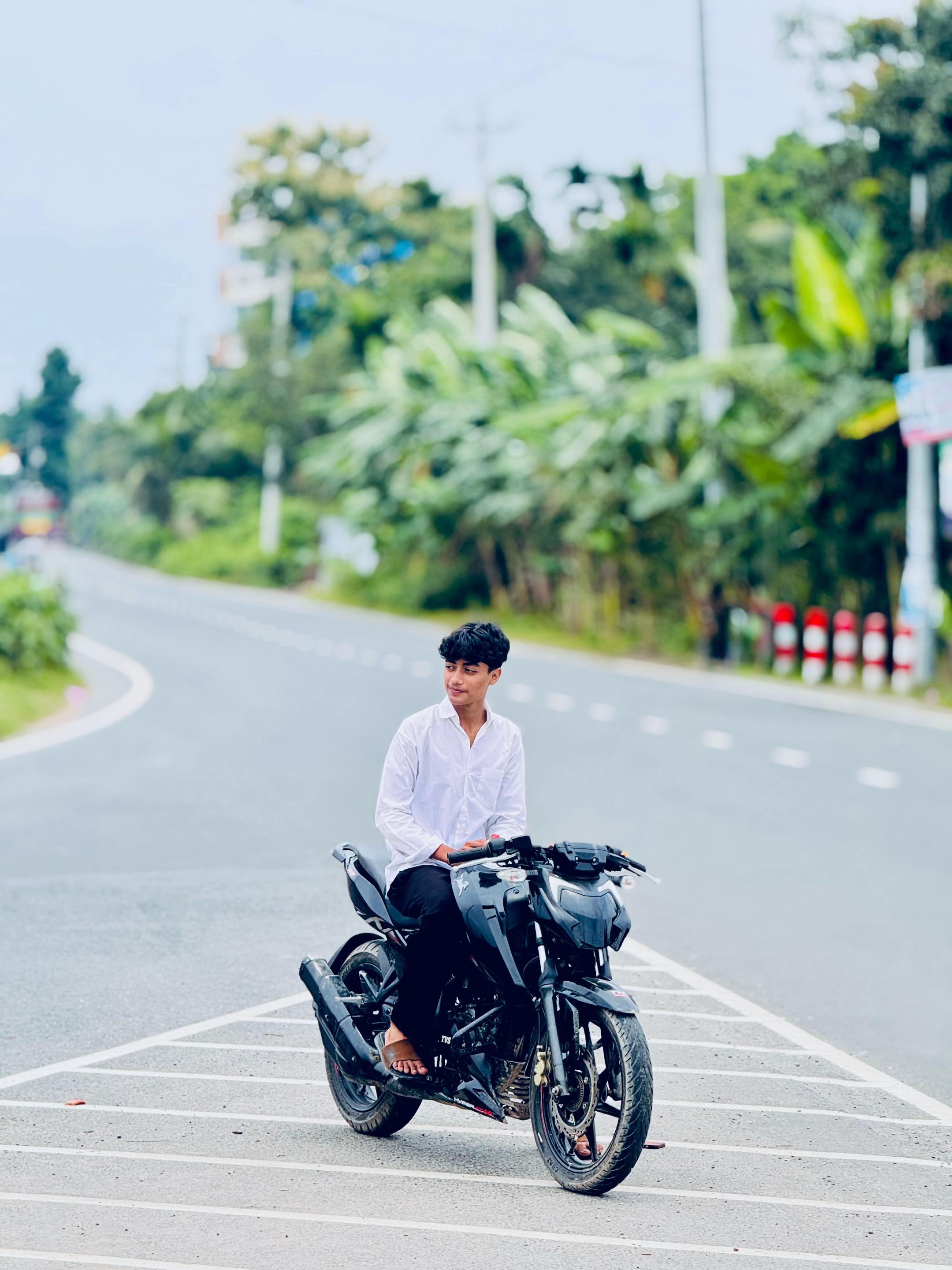 @Sᴀᴍɪ🕊️
