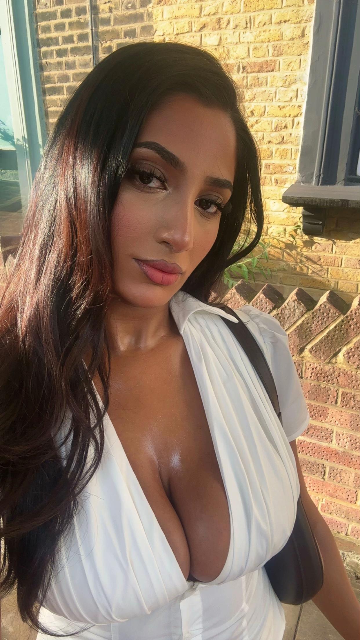 @🎀riya🎀