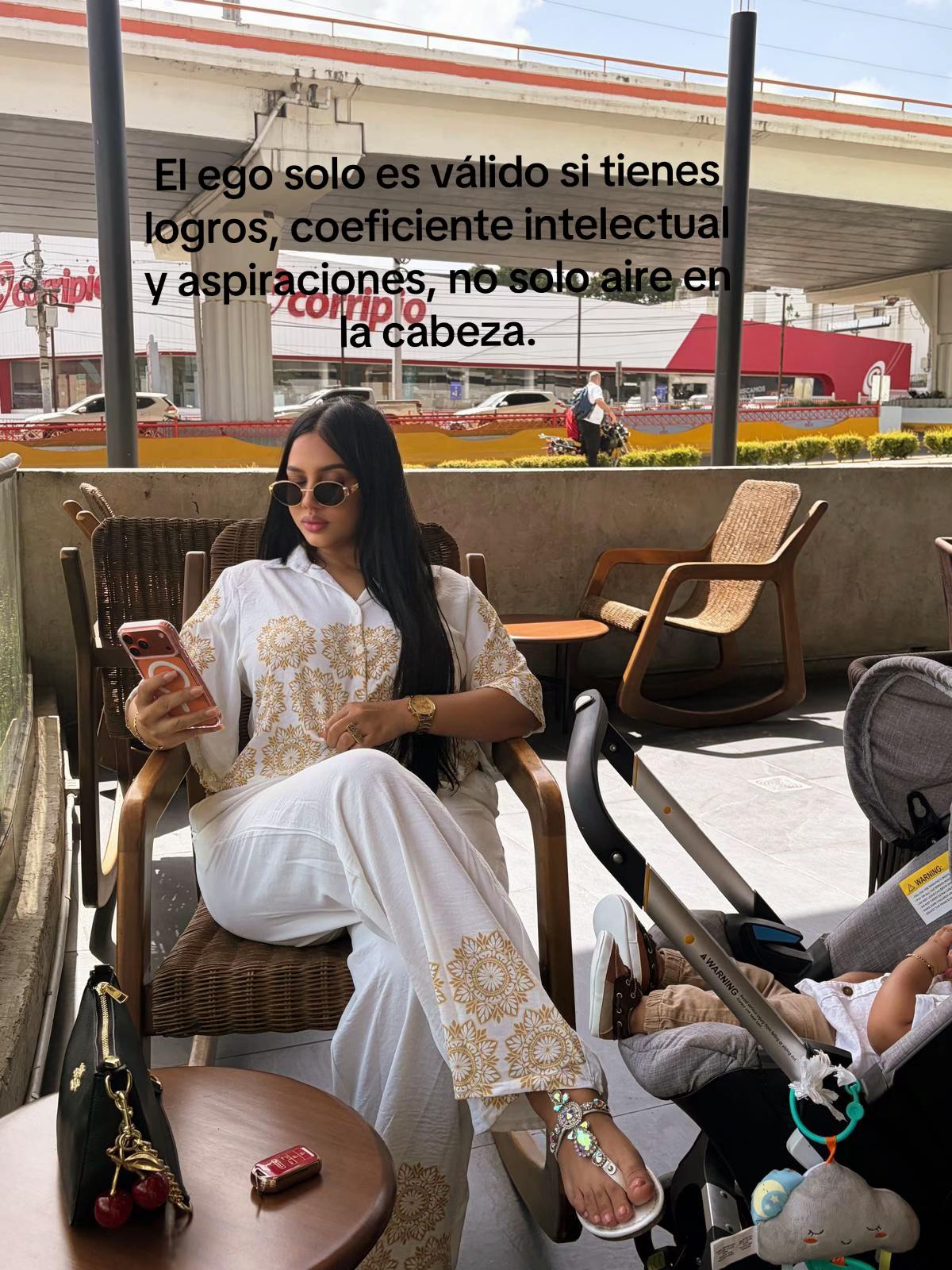 @La Reyna