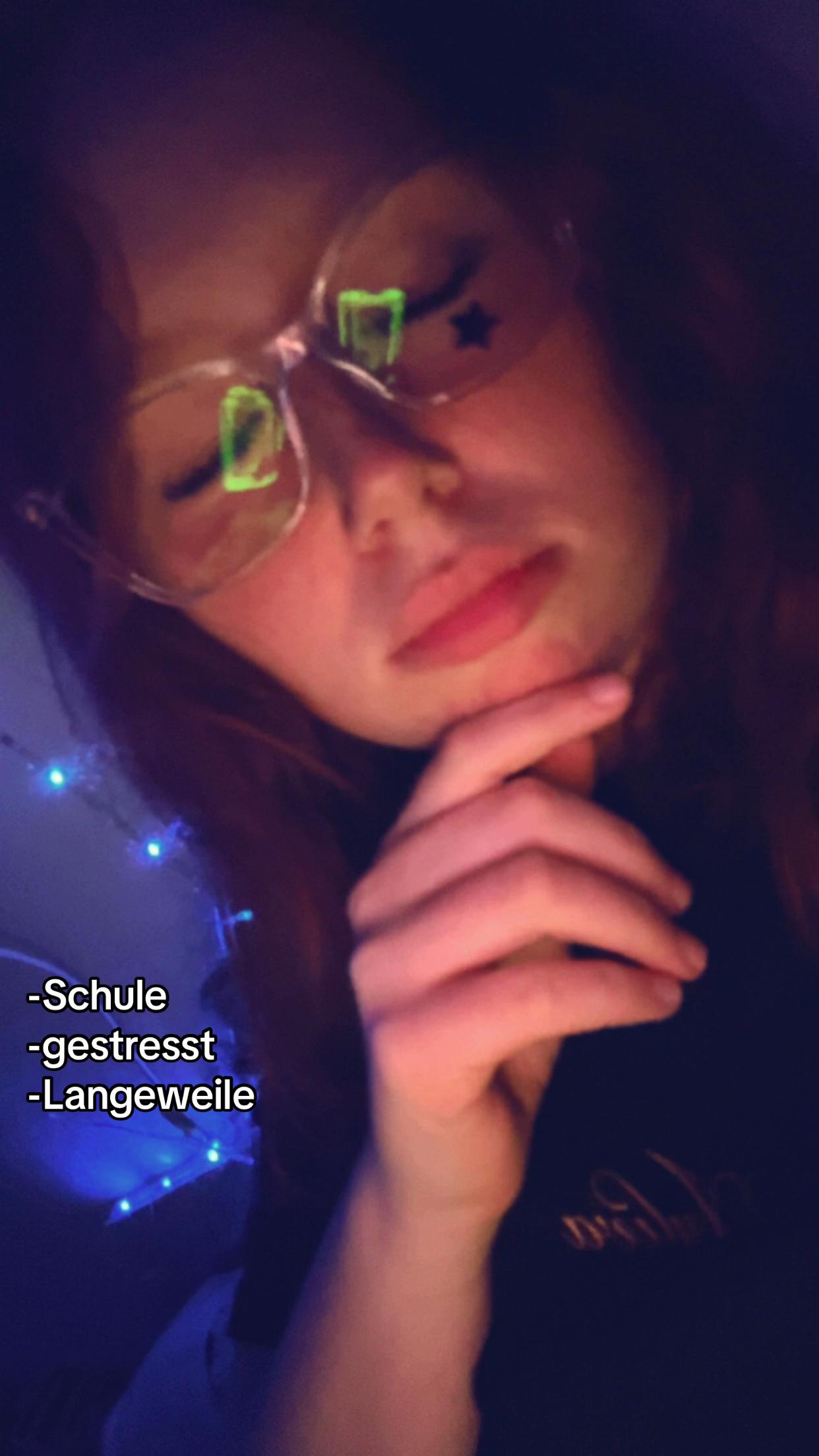 @✞