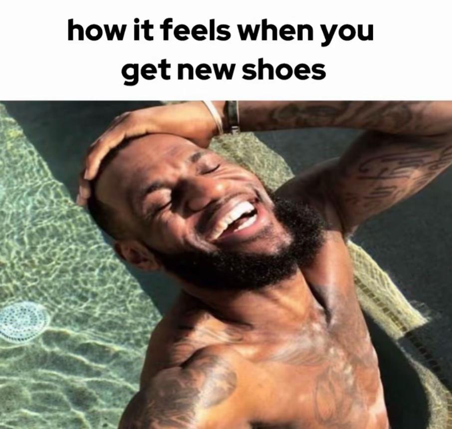 @⃟