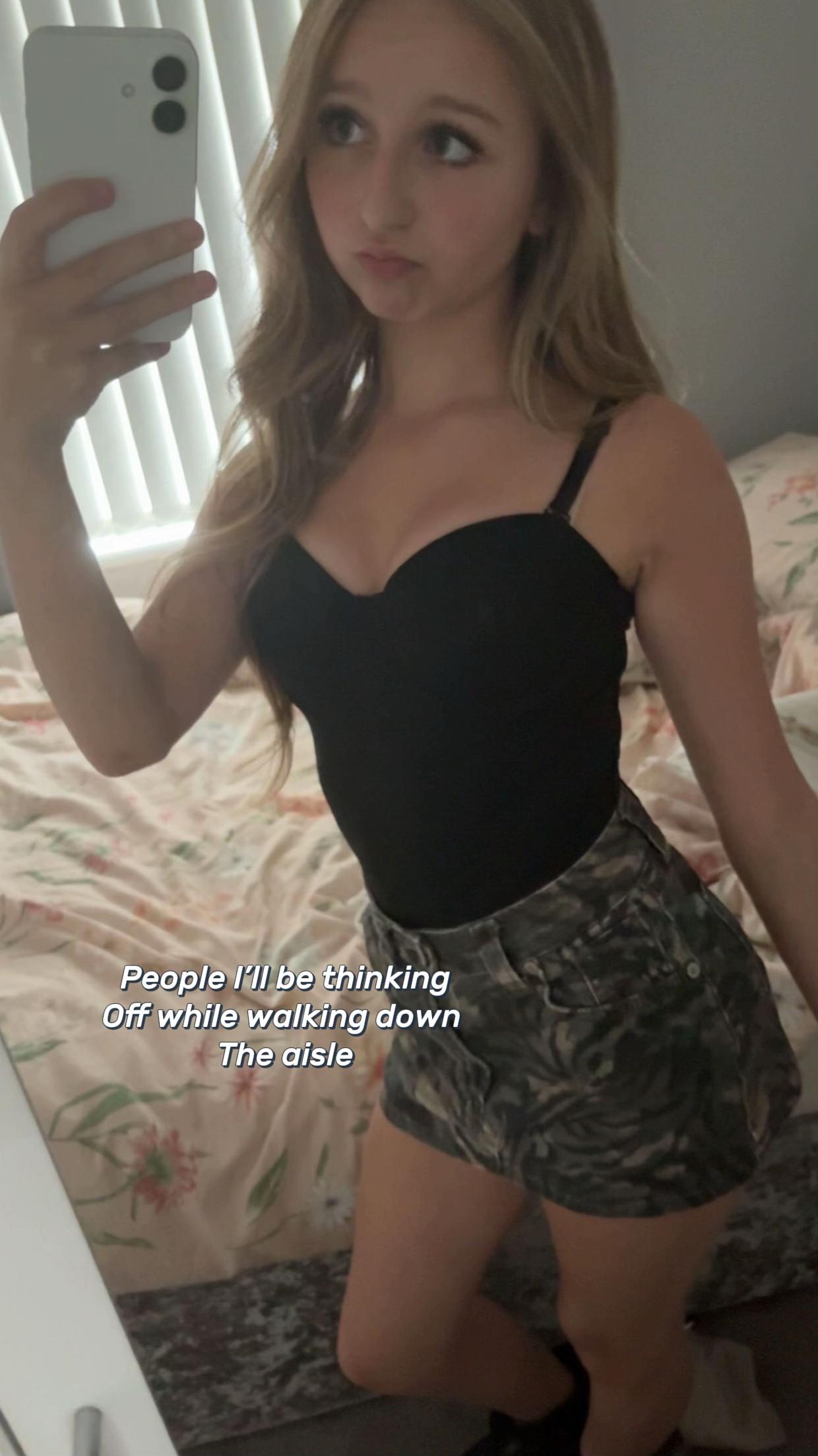 @￴