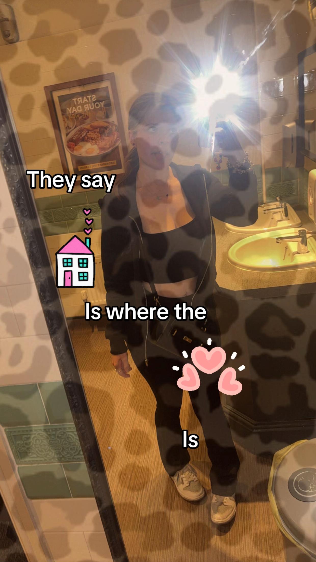 @⃟