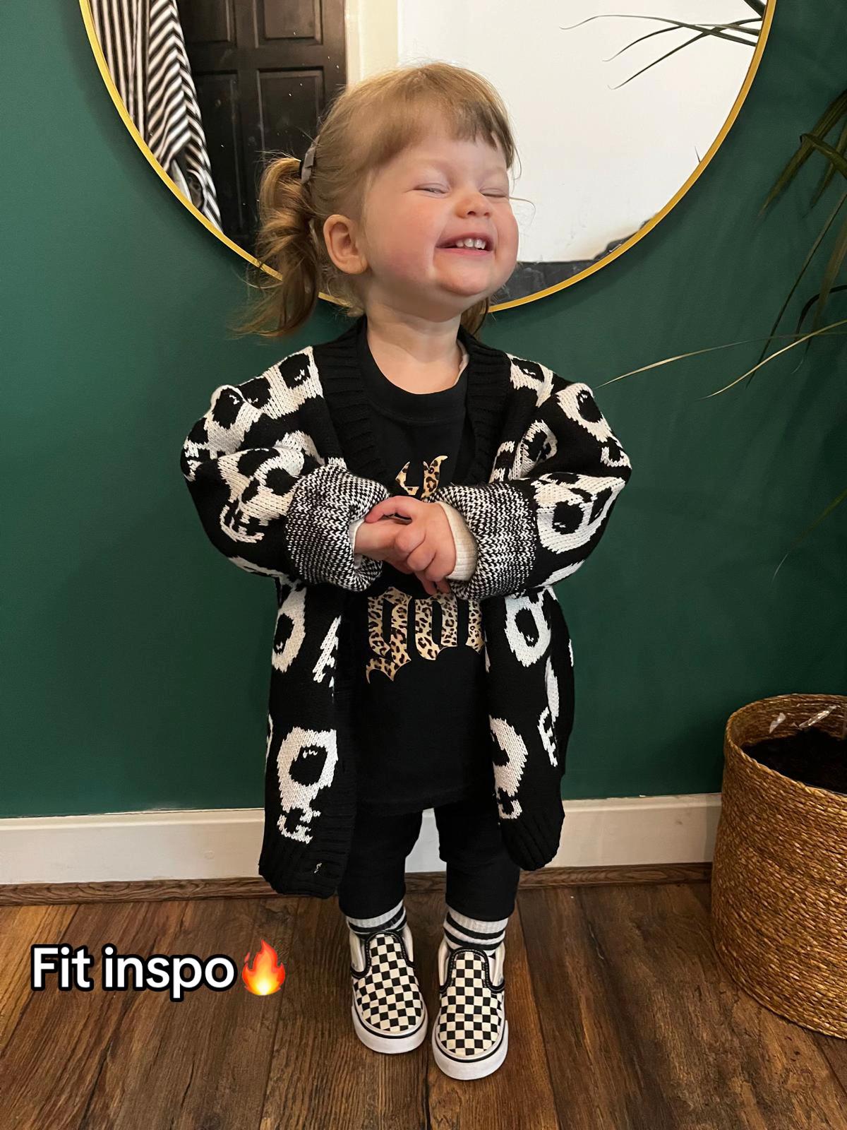 @Ella🖤
