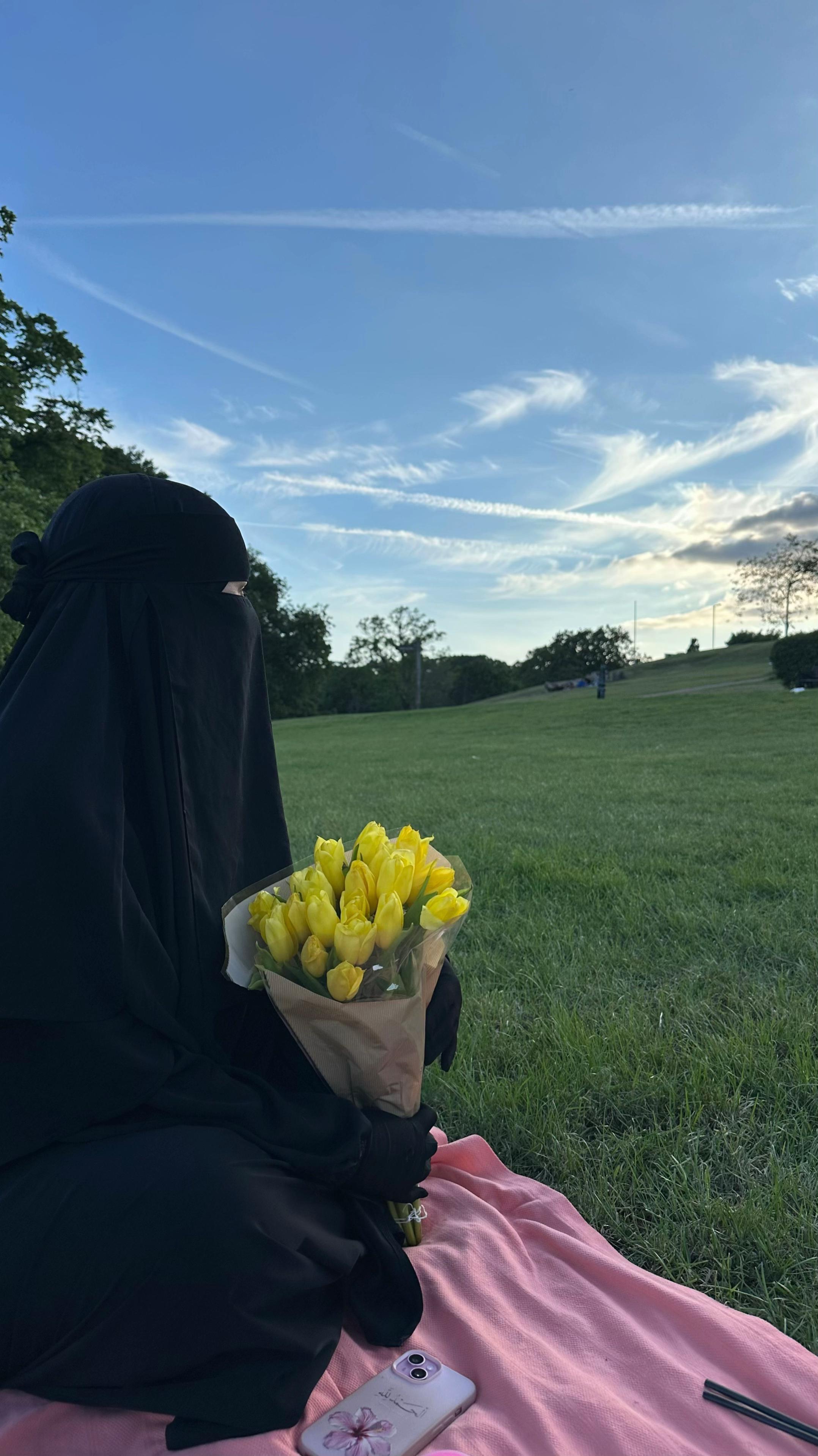 @𝐀𝐥𝐦𝐮𝐰𝐚𝐡١𝐝𝐝𝐚𝐡 🏴