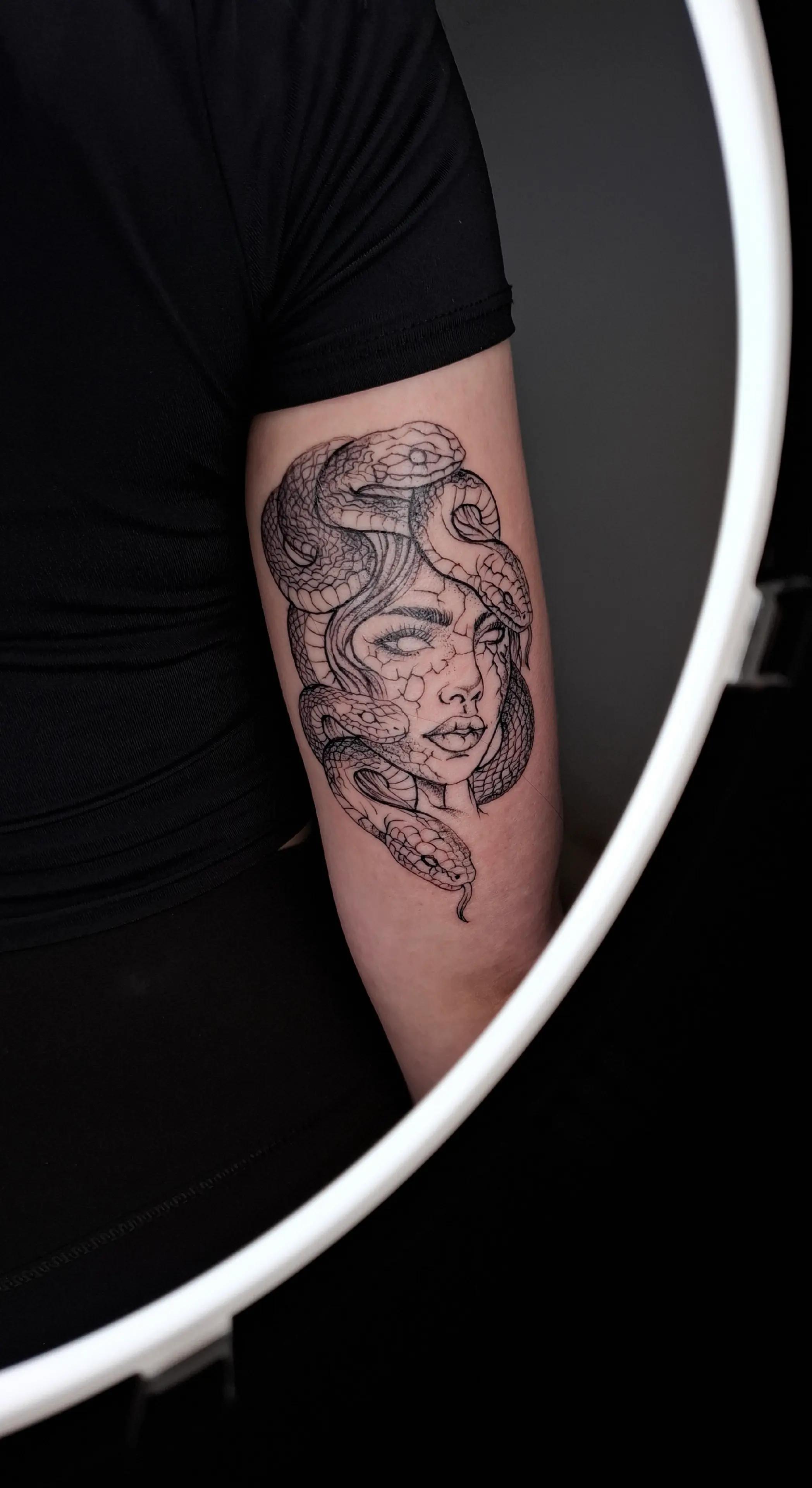 @robi.inktattoo