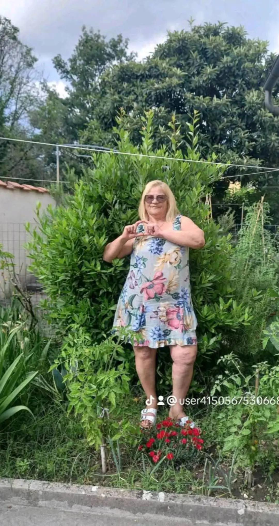 @alecxandra