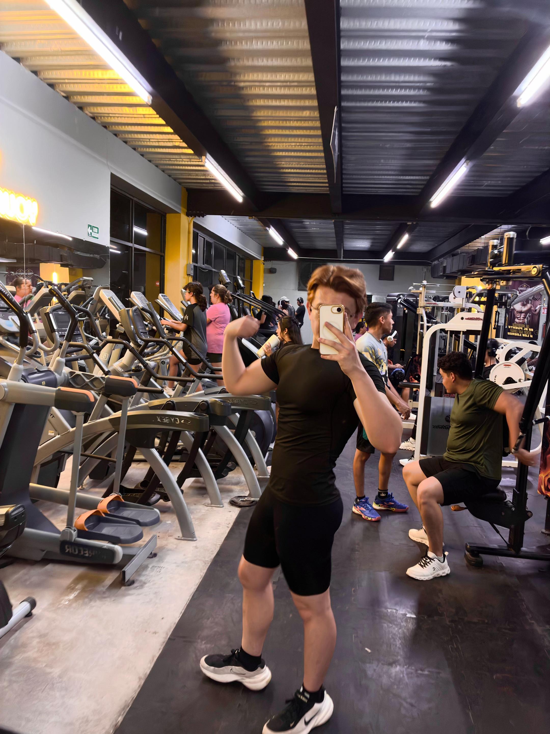 @ℝ𝕒𝕦𝕝𝕋𝔹𝕒𝕟𝕤𝕜𝕪 🏋🏼