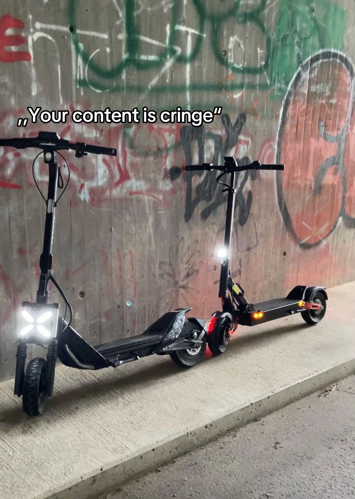 @𝐊𝐀𝐌𝐀𝐙𝐈𝐊🦦