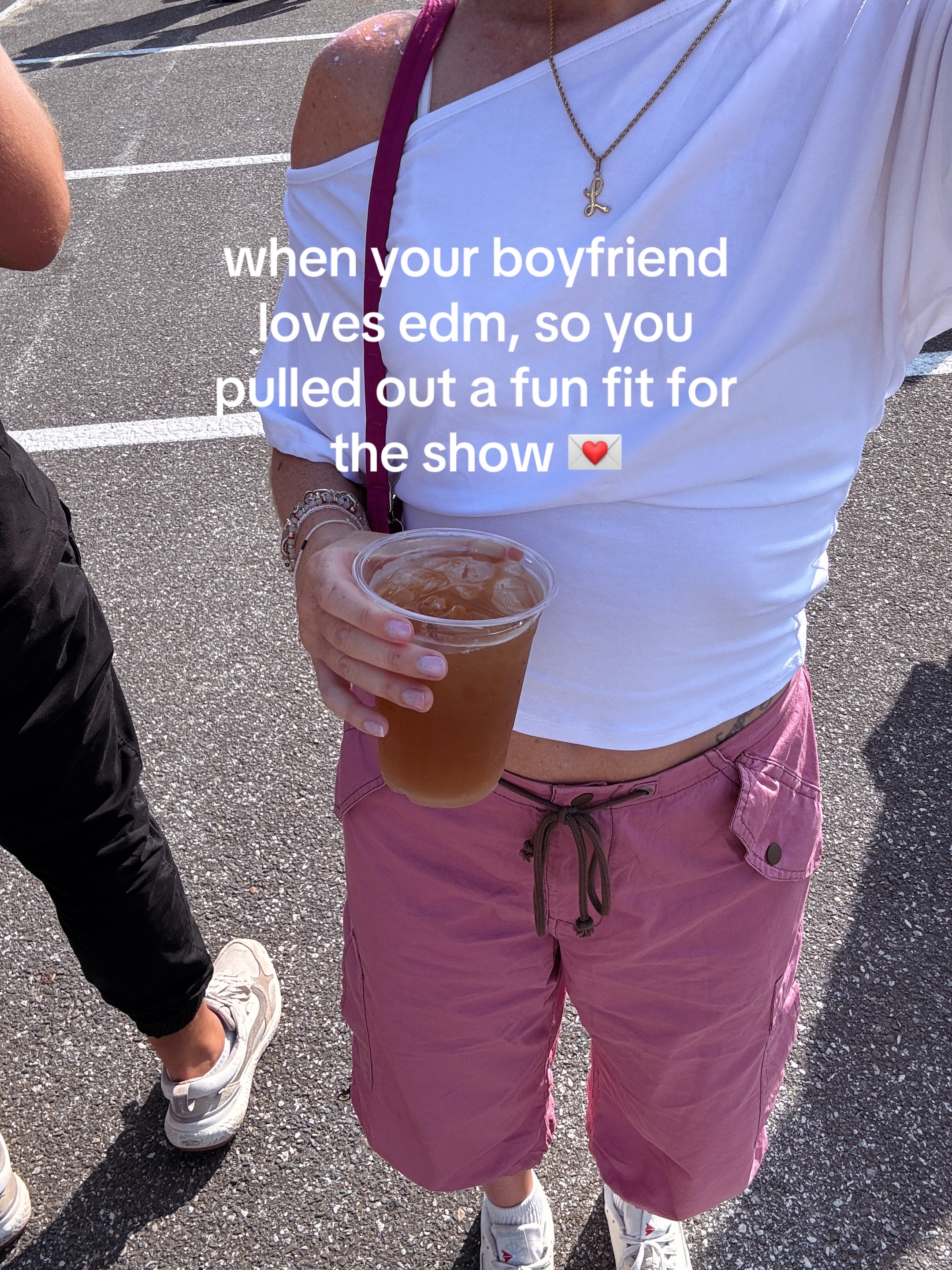 @LT