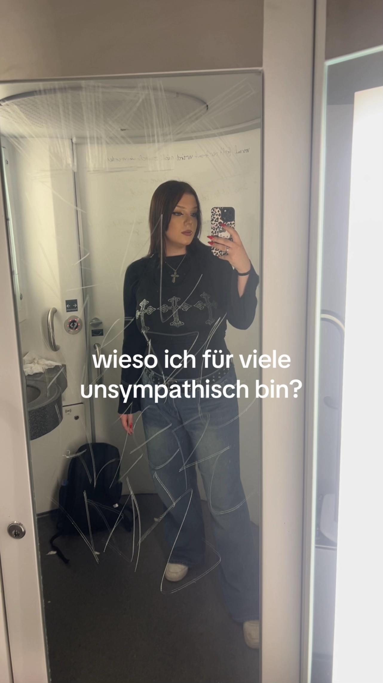 @𝔪𝔢𝔬𝔴💕