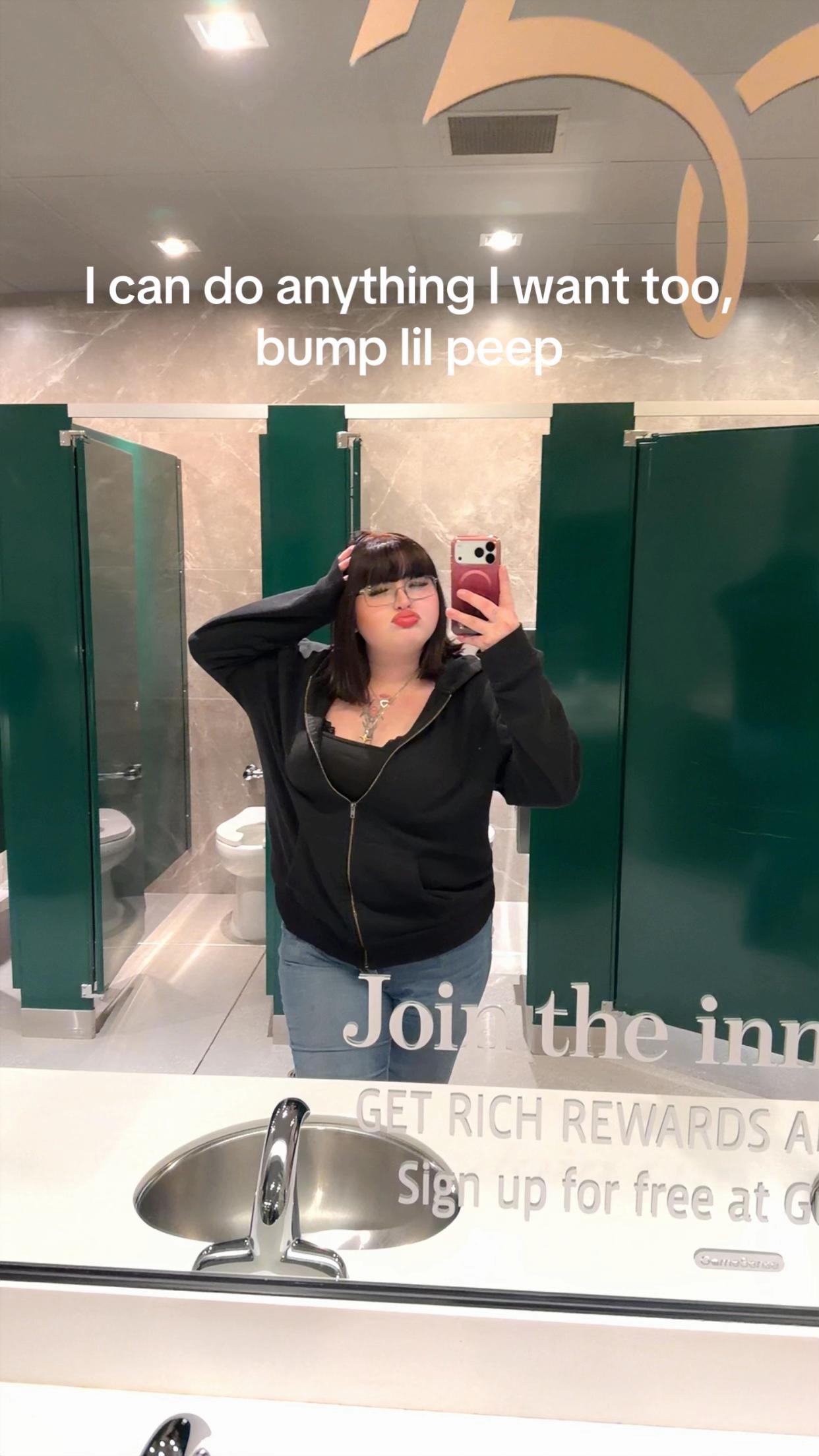 @𝐻𝒶𝓁𝑒𝓎 𝒥𝒶𝒹𝑒 <𝟥